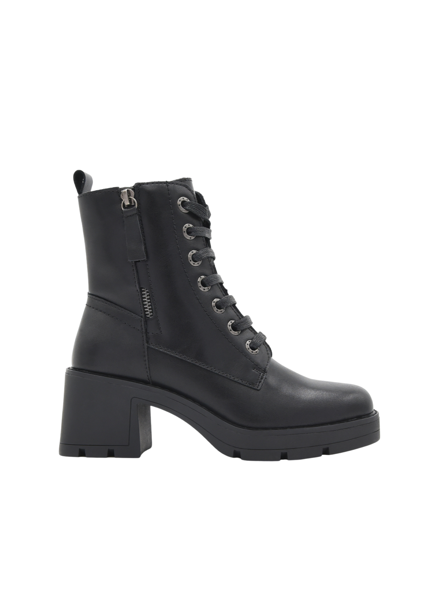 BOTÍN NEGRO DE PIEL CON CORDONES DE NYREX