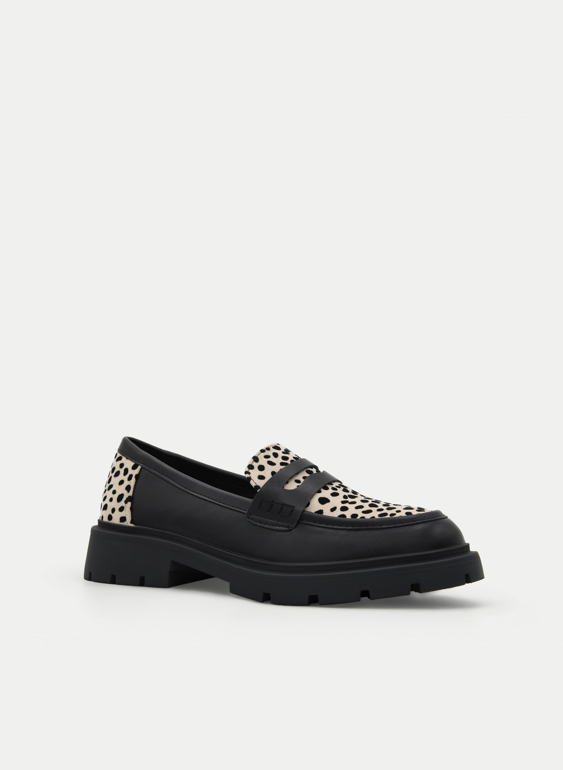 BEIGE LOAFER WITH BEIGE CHEETAH DETAIL