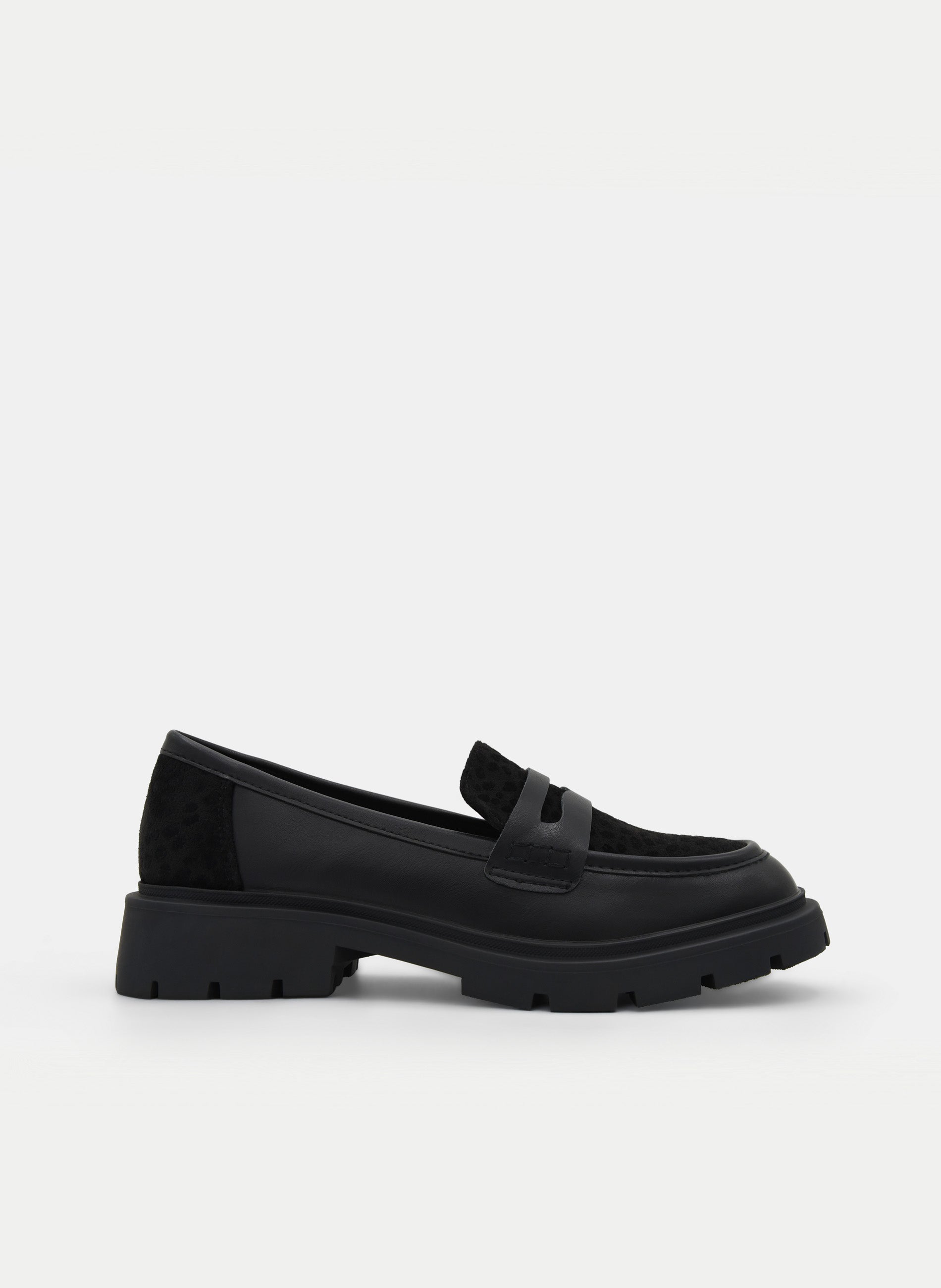 BLACK LOAFER WITH CHEETAH DETAIL