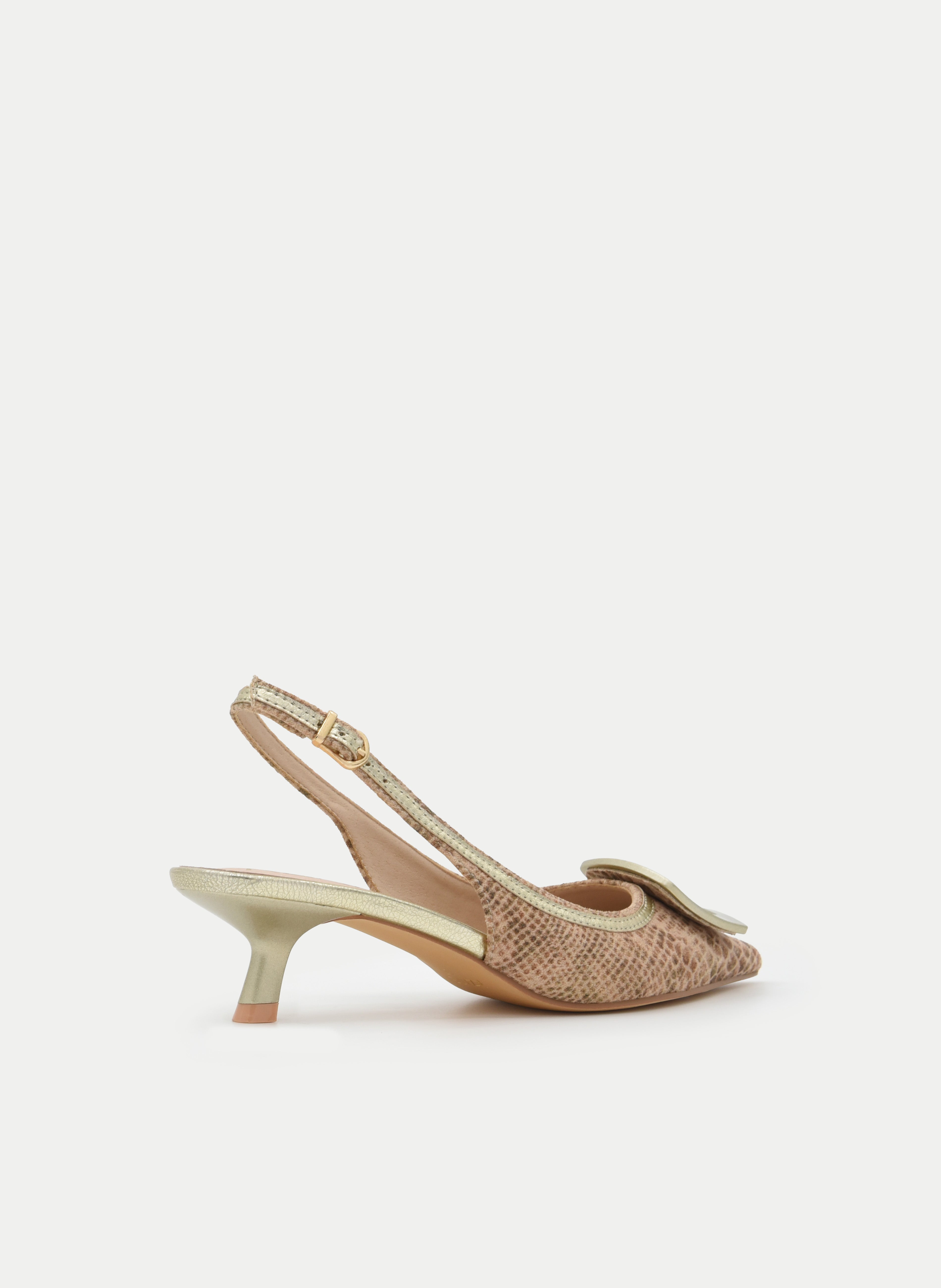 ZAPATO DESTALONADO DORADO TACÓN BAJO