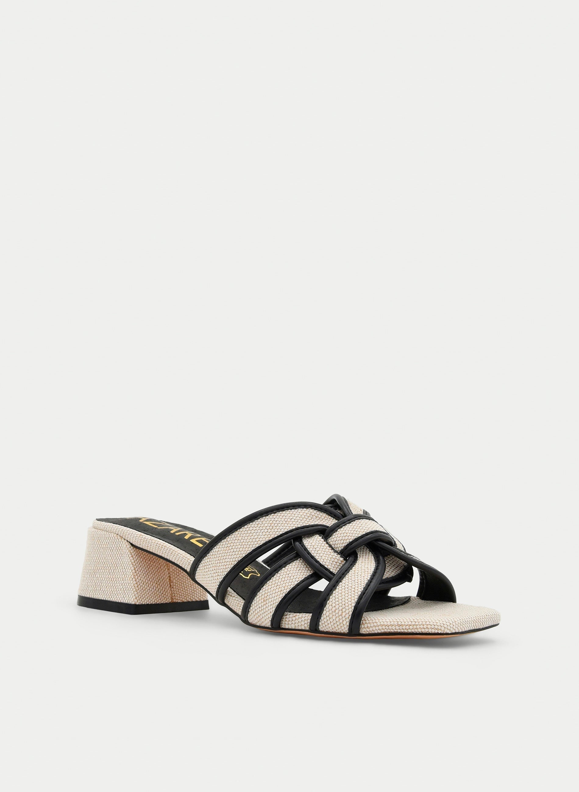 BEIGE HEELED SANDAL WITH BLACK STRAPS AND CENTRAL KNOT