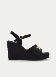 BLACK WEDGE SANDALIA WITH GOLD BUCKLE