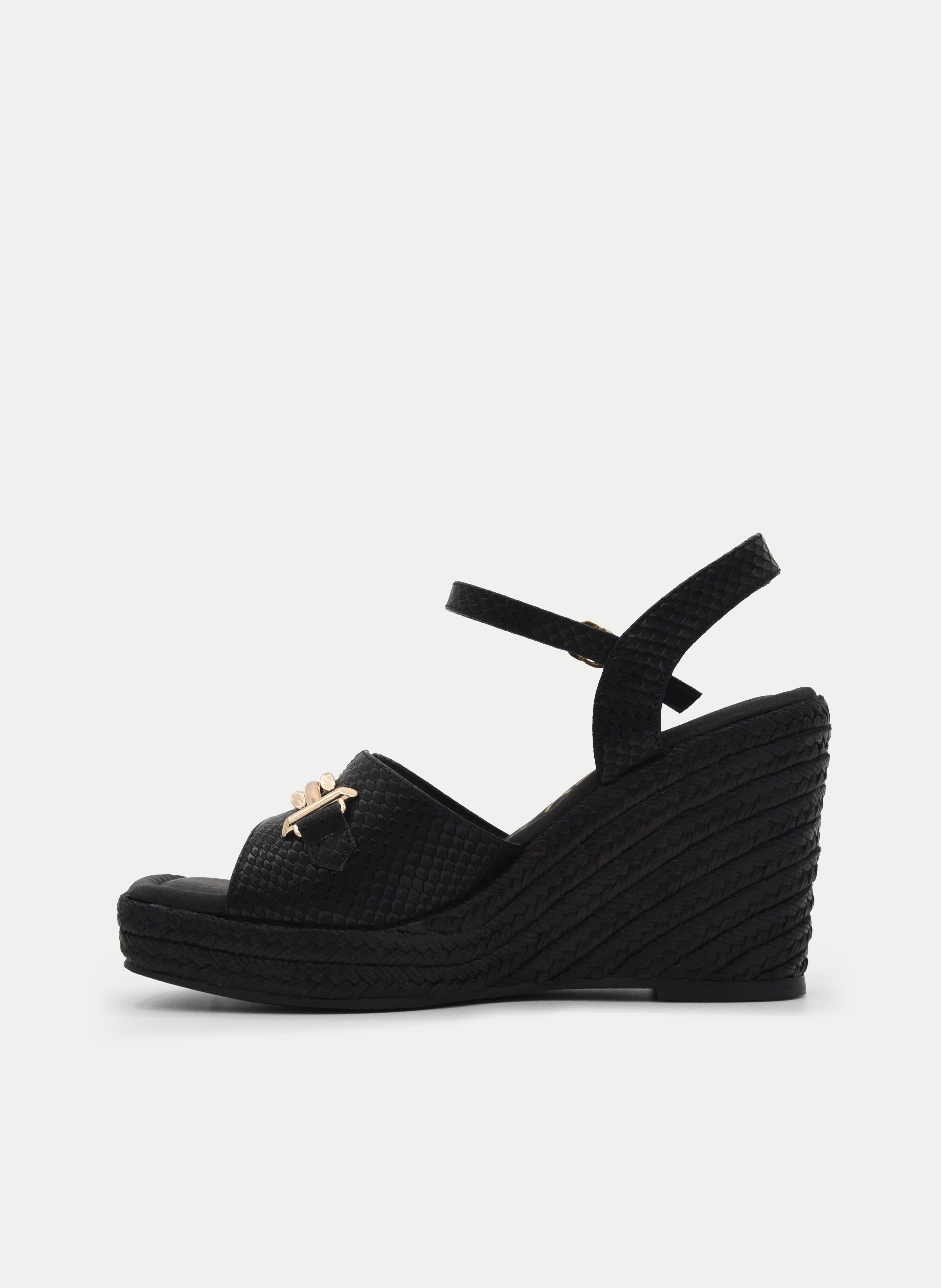 BLACK WEDGE SANDALIA WITH GOLD BUCKLE