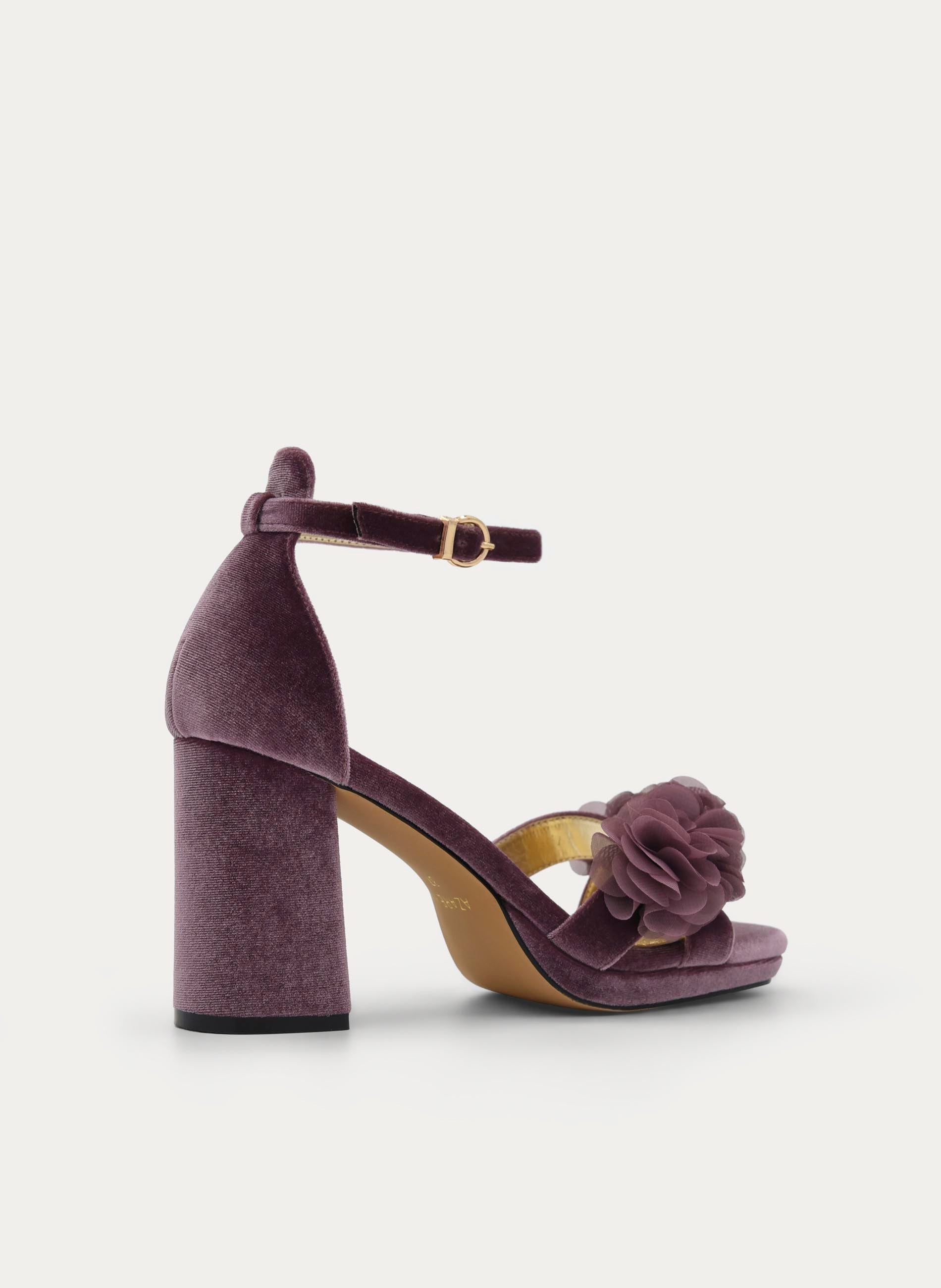SANDALIAS CON PLATAFORMA EN TERCIOPELO DE PLATAFORMA MALVA CON FLORES Y TACÓN ANCHO