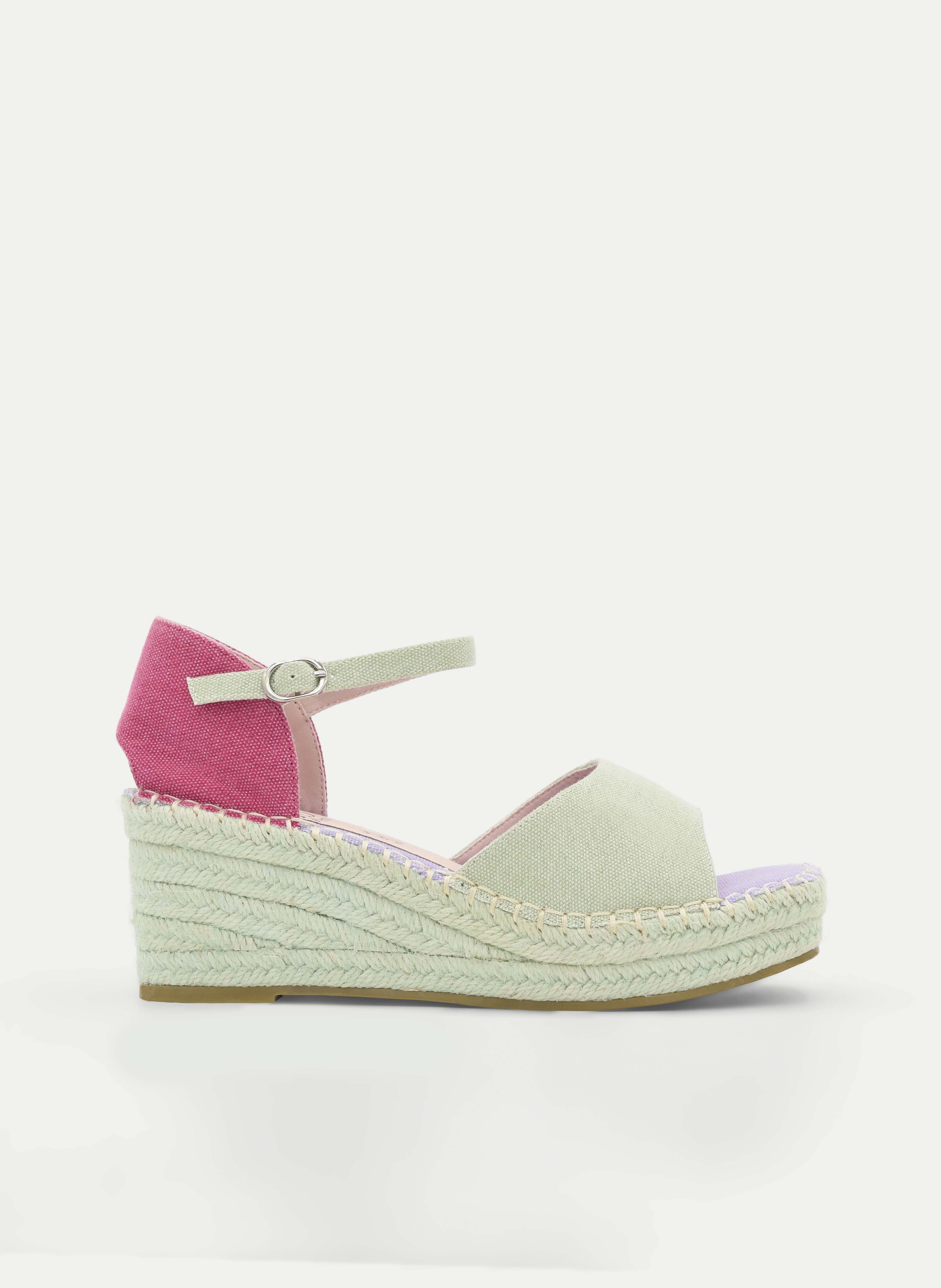 ALPARGATAS DE CUÑA VERDE Y FUCSIA CON HEBILLA