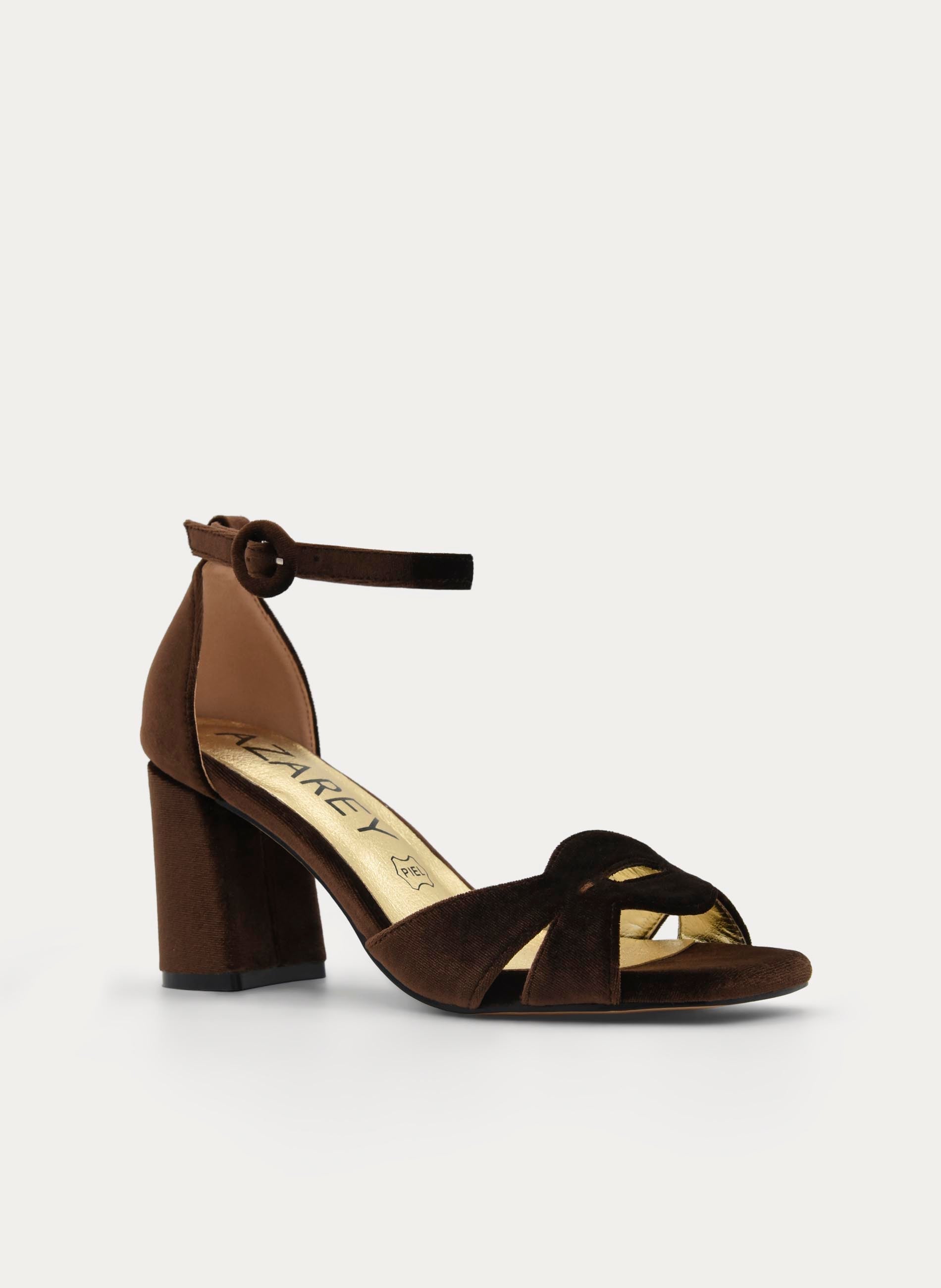 SANDALIA DE TERCIOPELO MARRÓN ELEGANTE
