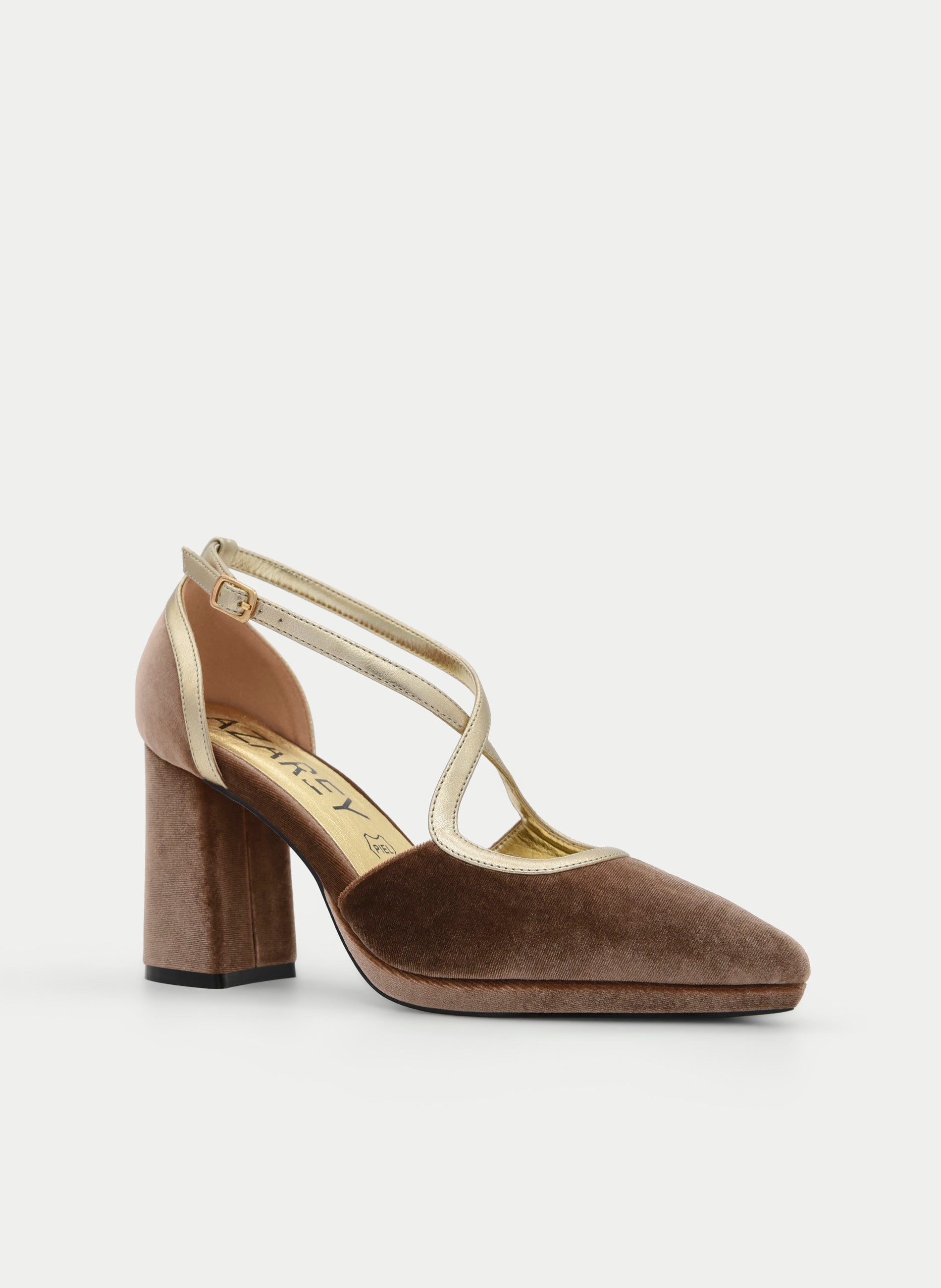 ZAPATO DE TERCIOPELO TAUPE TACÓN ANCHO TIRA DORADA