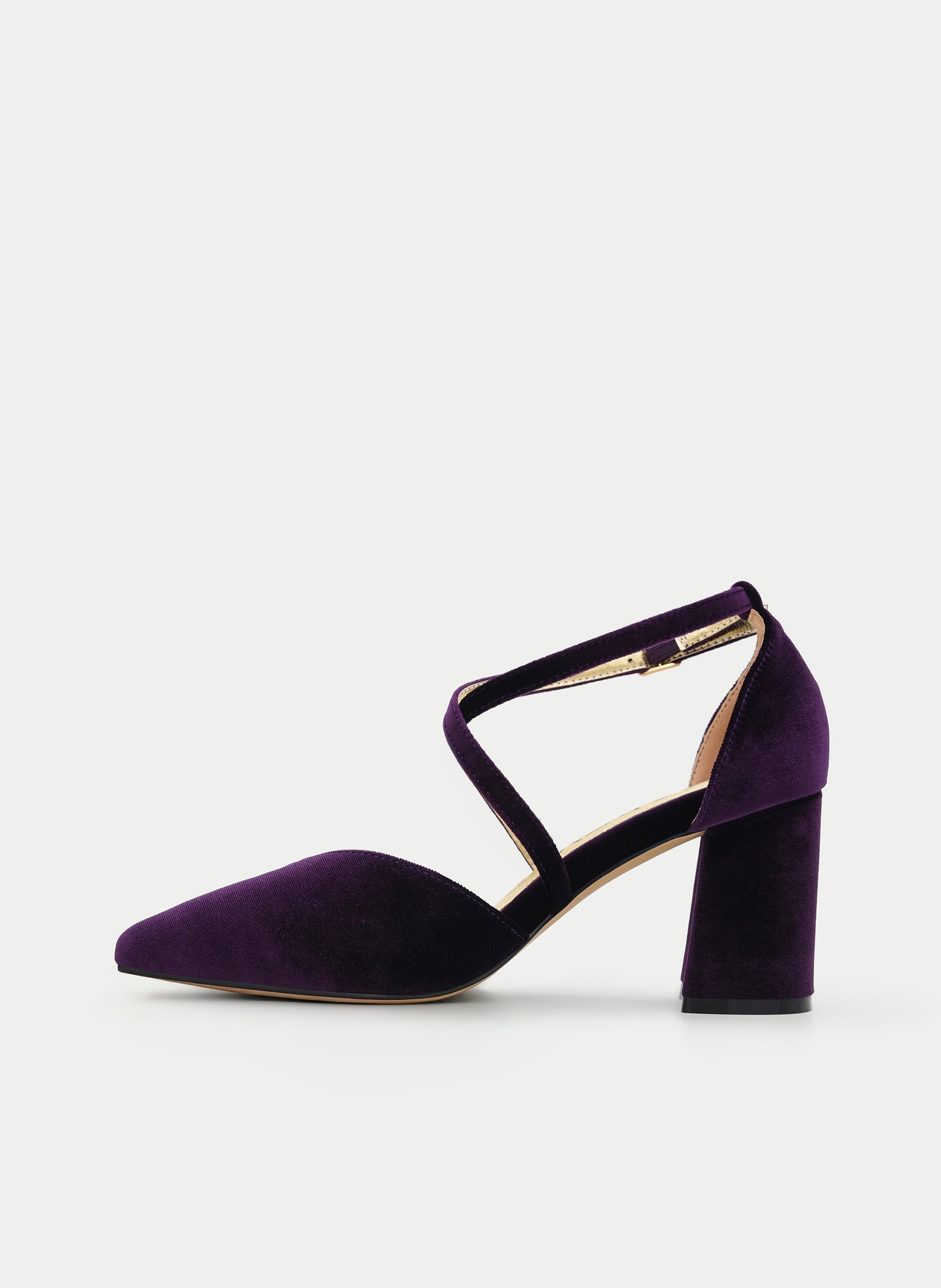 SALÓN MORADO DE TERCIOPELO TACÓN ANCHO Y TIRAS