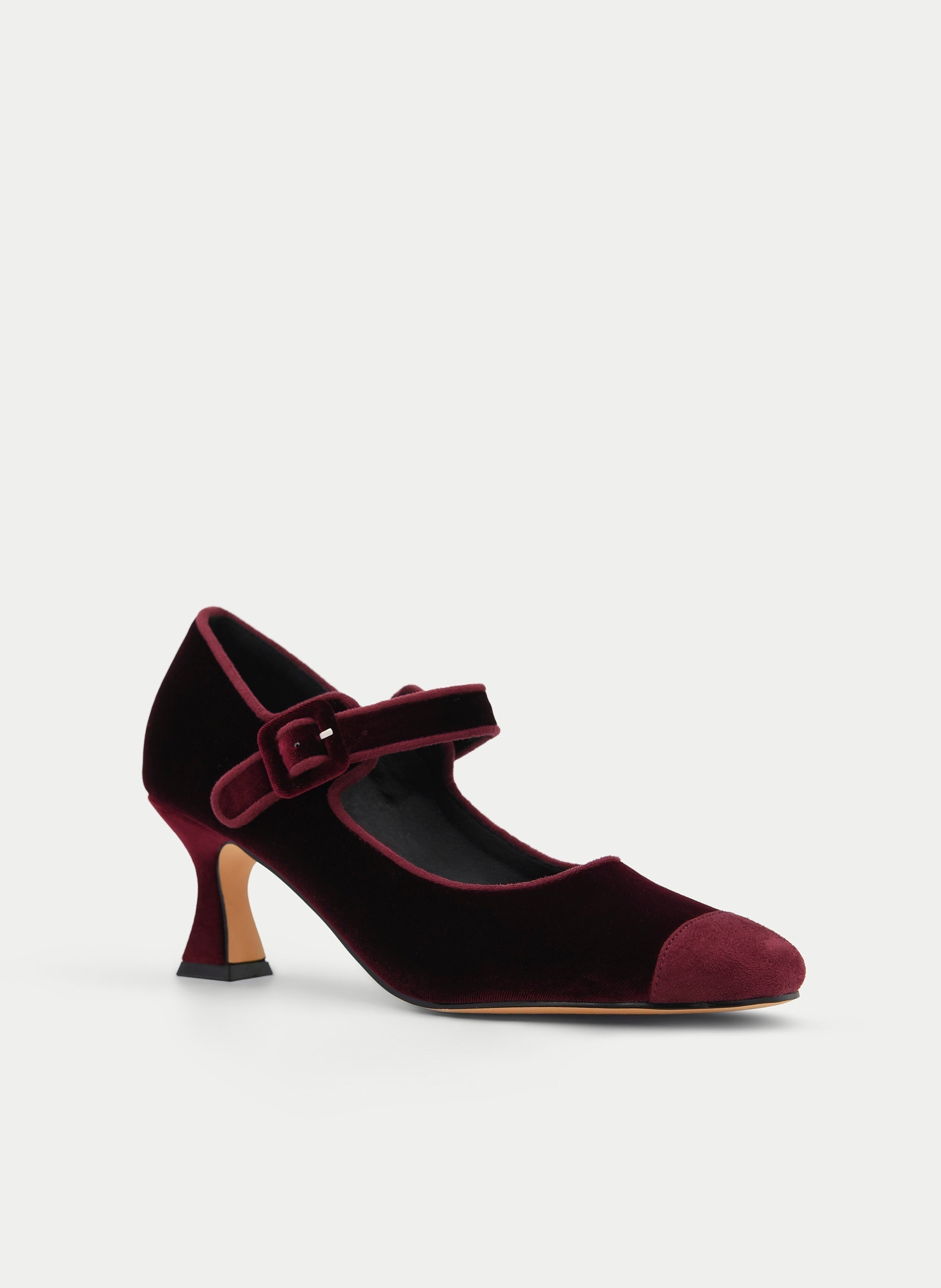 ZAPATO BURDEOS DE TERCIOPELO CON HEBILLA