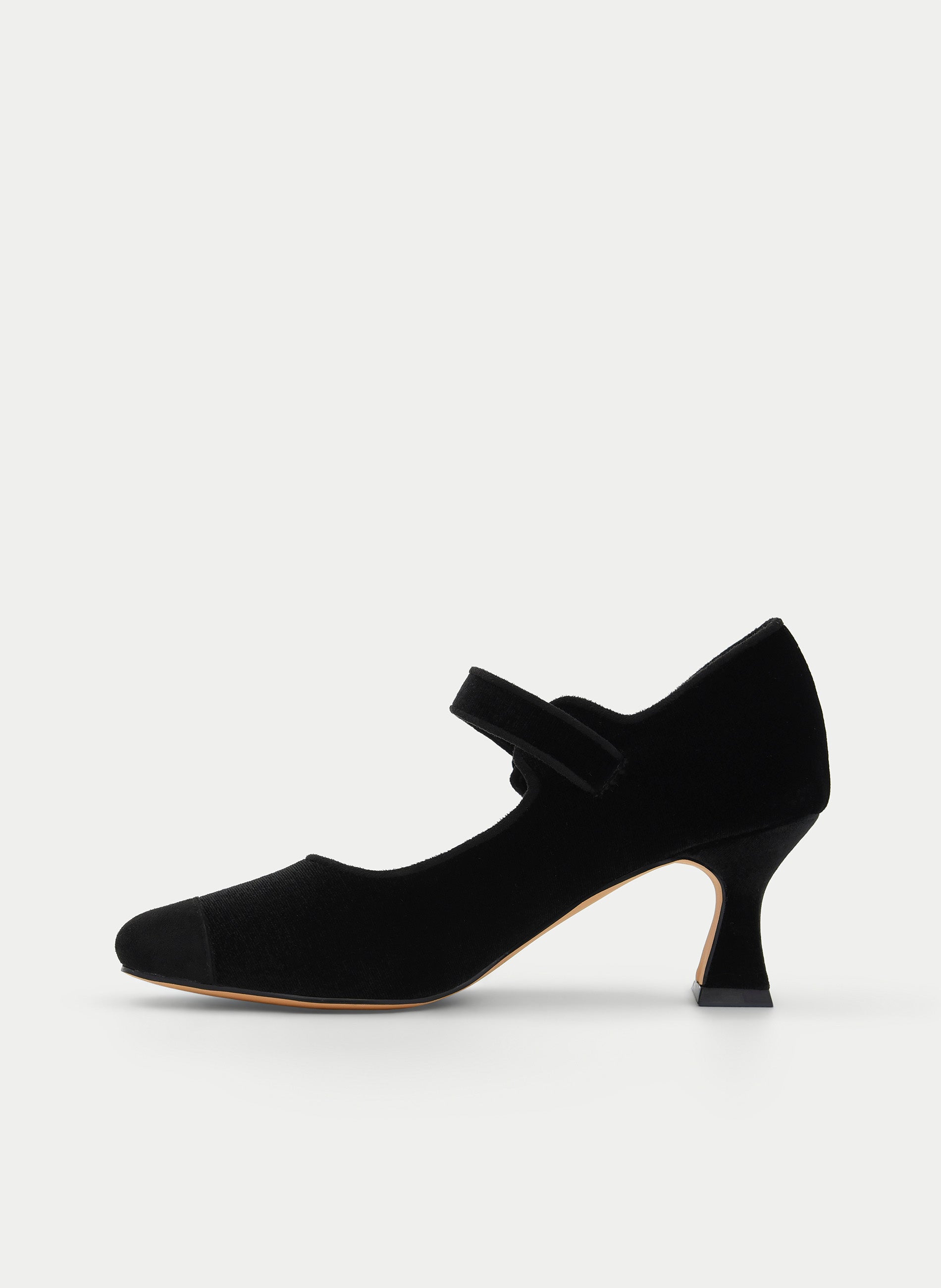 ZAPATO MERCEDITAS DE TERCIOPELO NEGRO TACÓN MEDIO