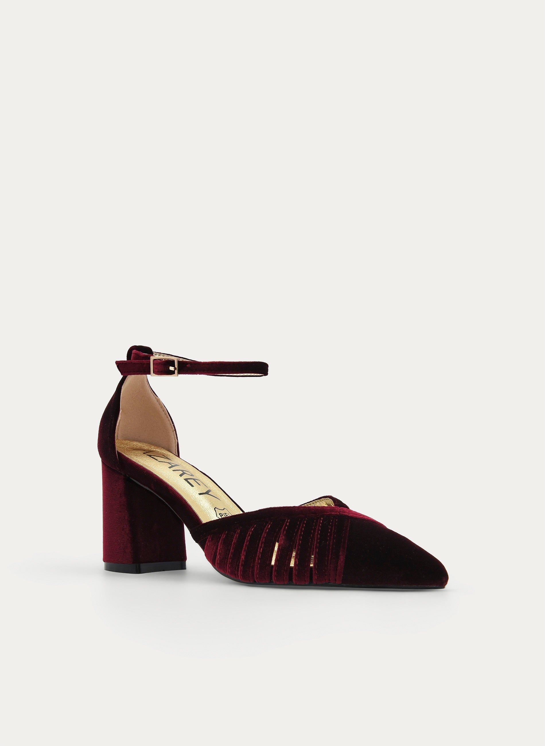 ZAPATOS DE SALÓN DE TERCIOPELO BURDEOS CON CORREA