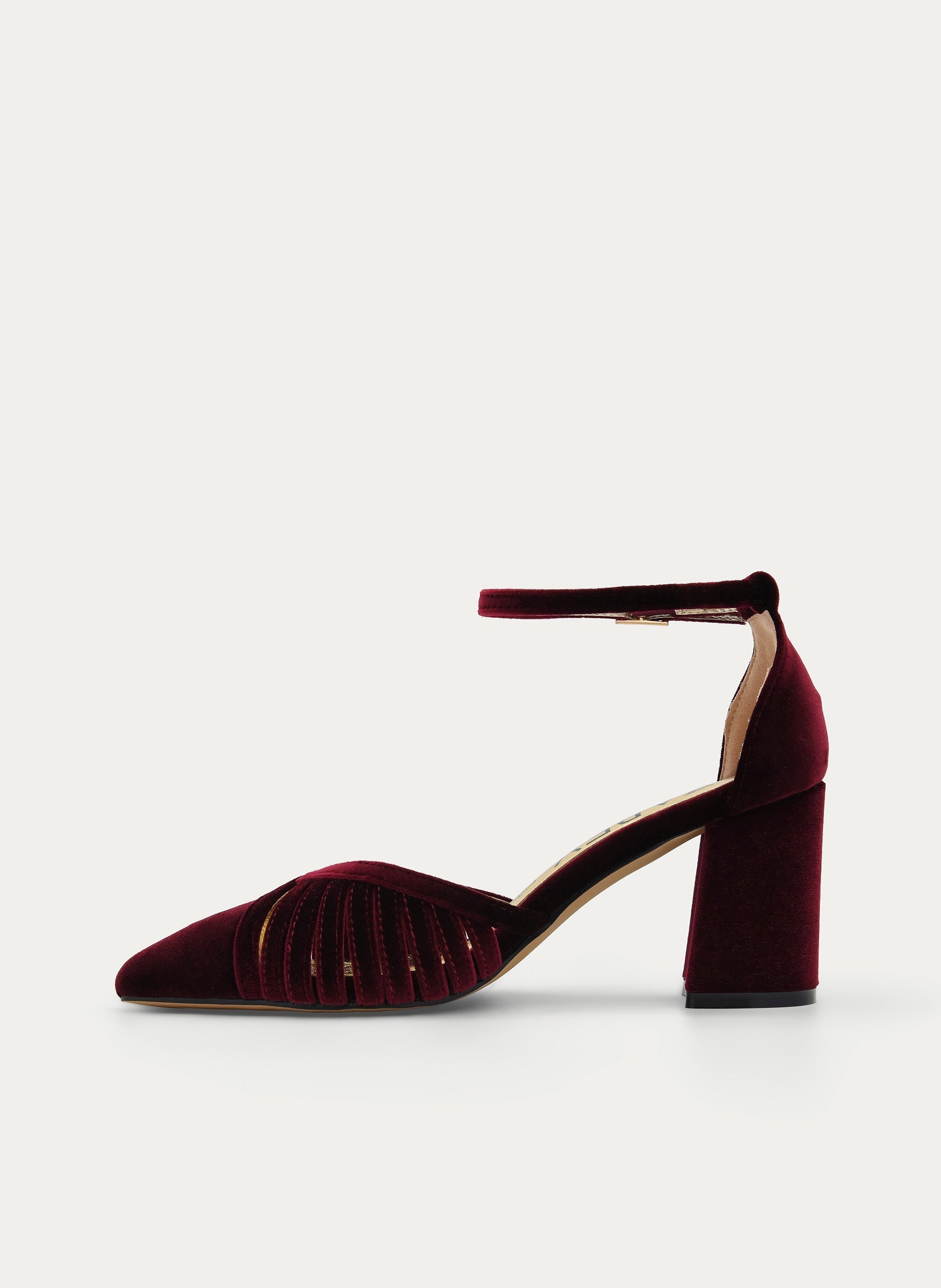 ZAPATOS DE SALÓN DE TERCIOPELO BURDEOS CON CORREA
