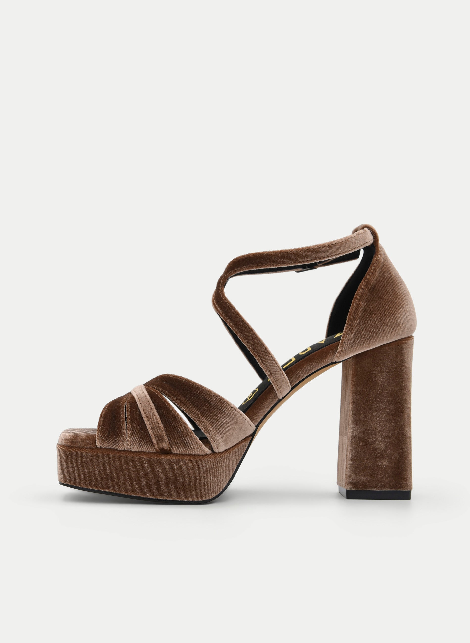 SANDALIA TAUPE DE TERCIOPELO CON TACÓN ANCHO Y PLATAFORMA
