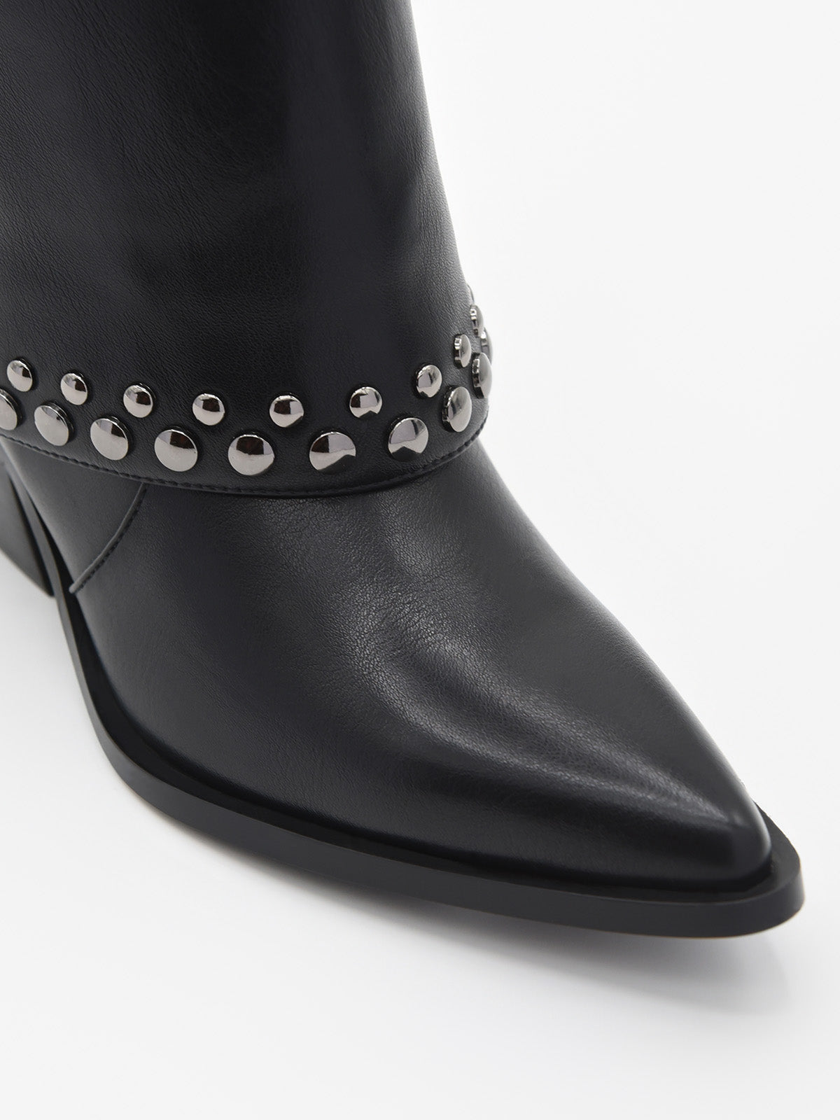 BOTÍN NEGRO CON POLAINA Y TACHAS
