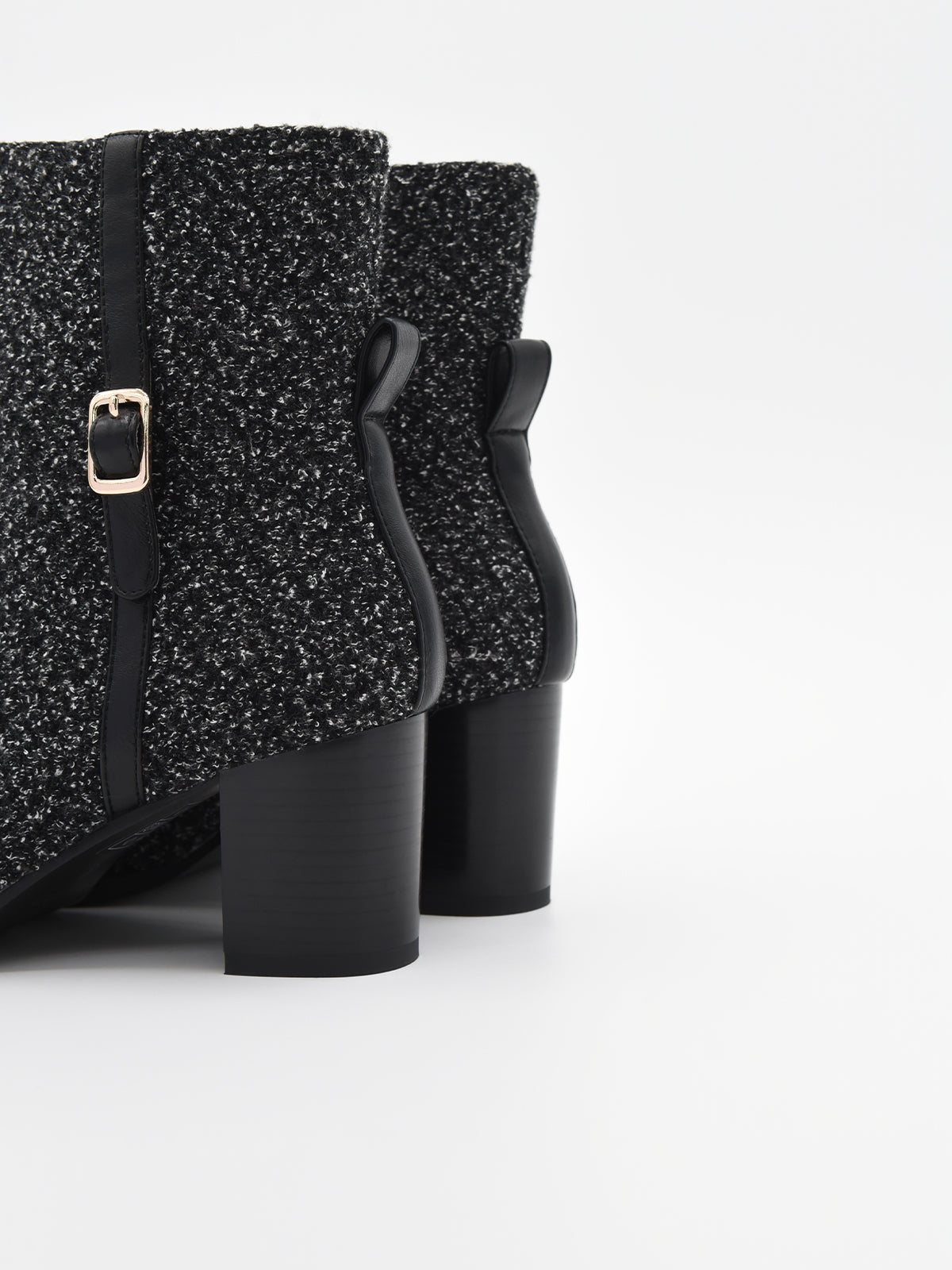 BOTÍN TEXTIL NEGRO CON HEBILLA