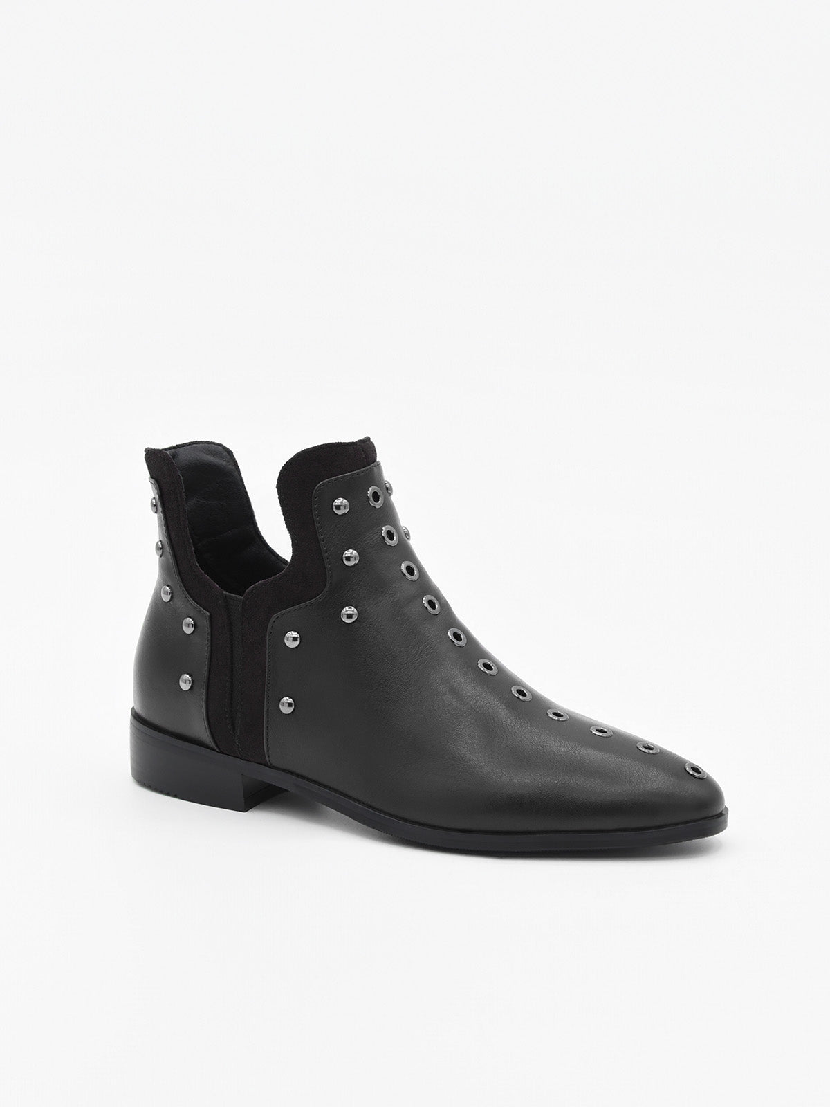 BOTÍN NEGRO CON TACHAS