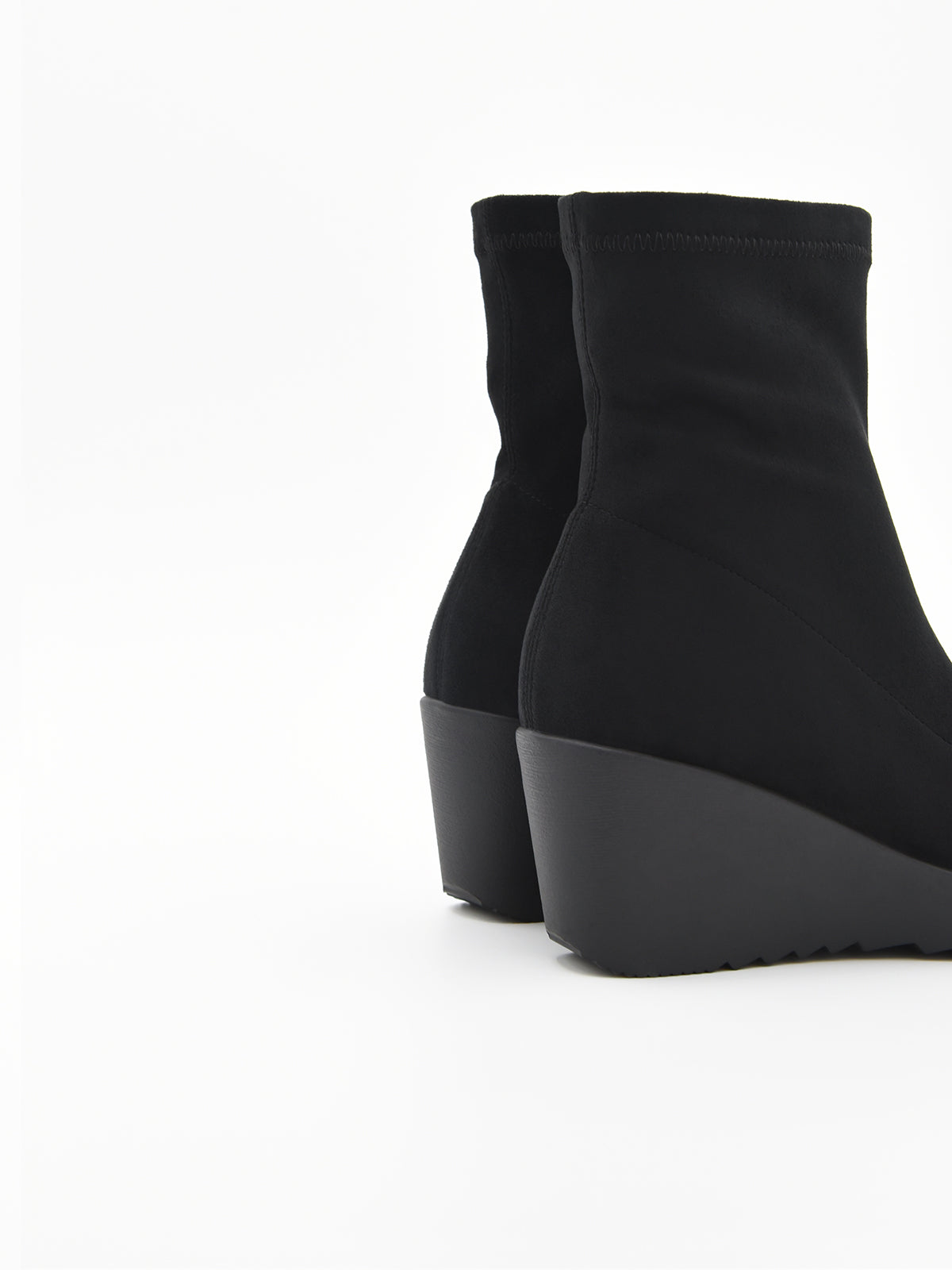 BLACK WEDGE BOOT BY ROSA AMADA