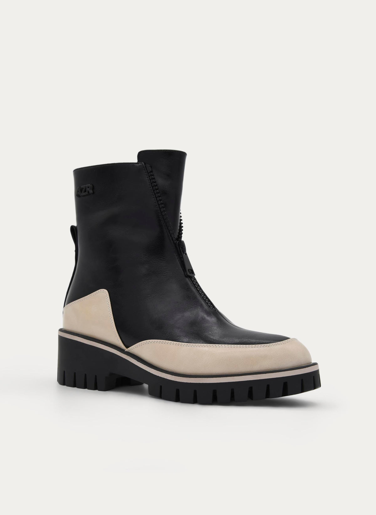 BLACK BOOT WITH TRACK SOLE AND FRONT ZIP