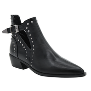 BOTÍN NEGRO CON TACHAS Y HEBILLA