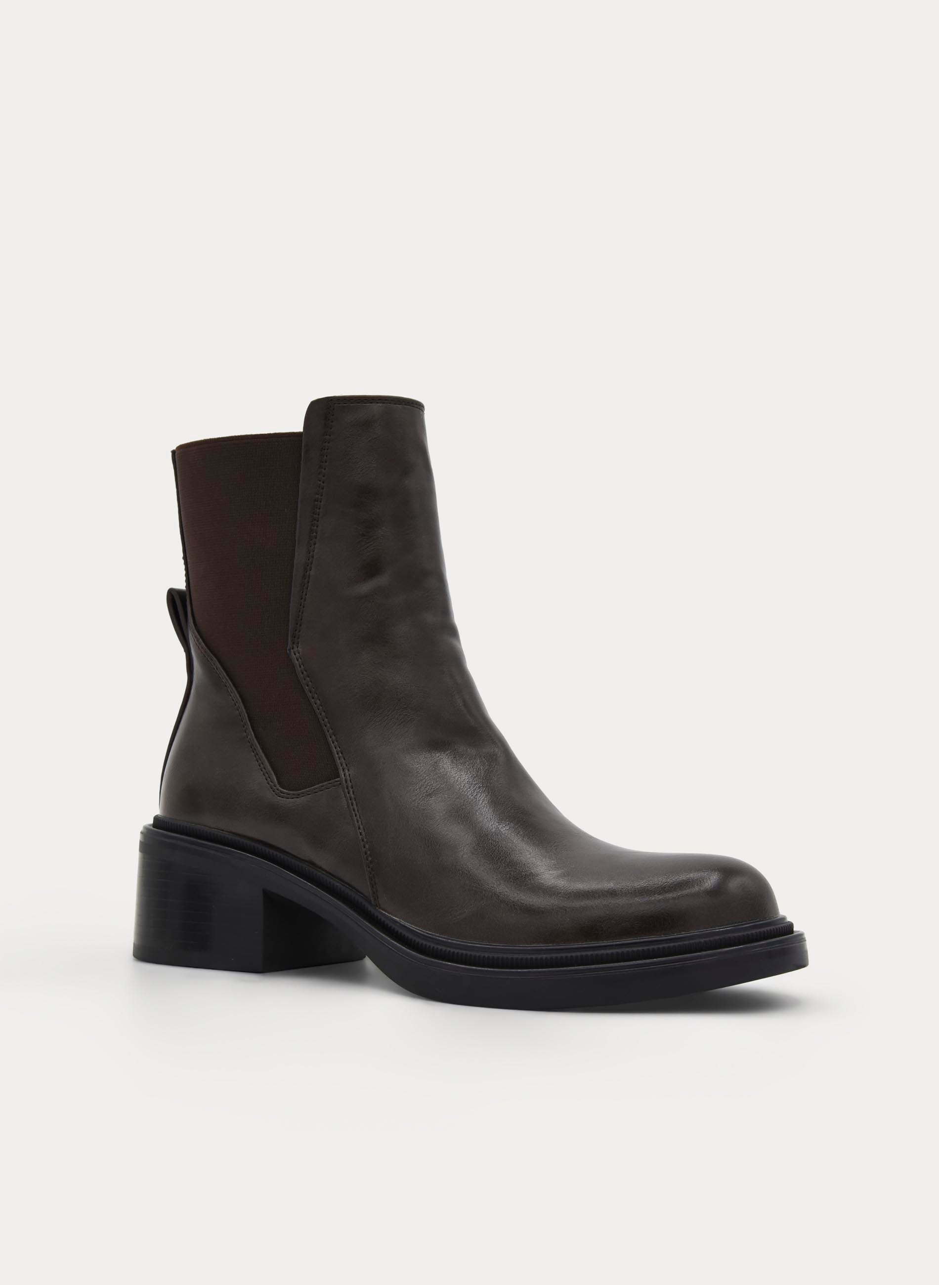 BROWN ANKLE BOOTS WITH MEDIUM HEEL AND ELASTIC SIDES