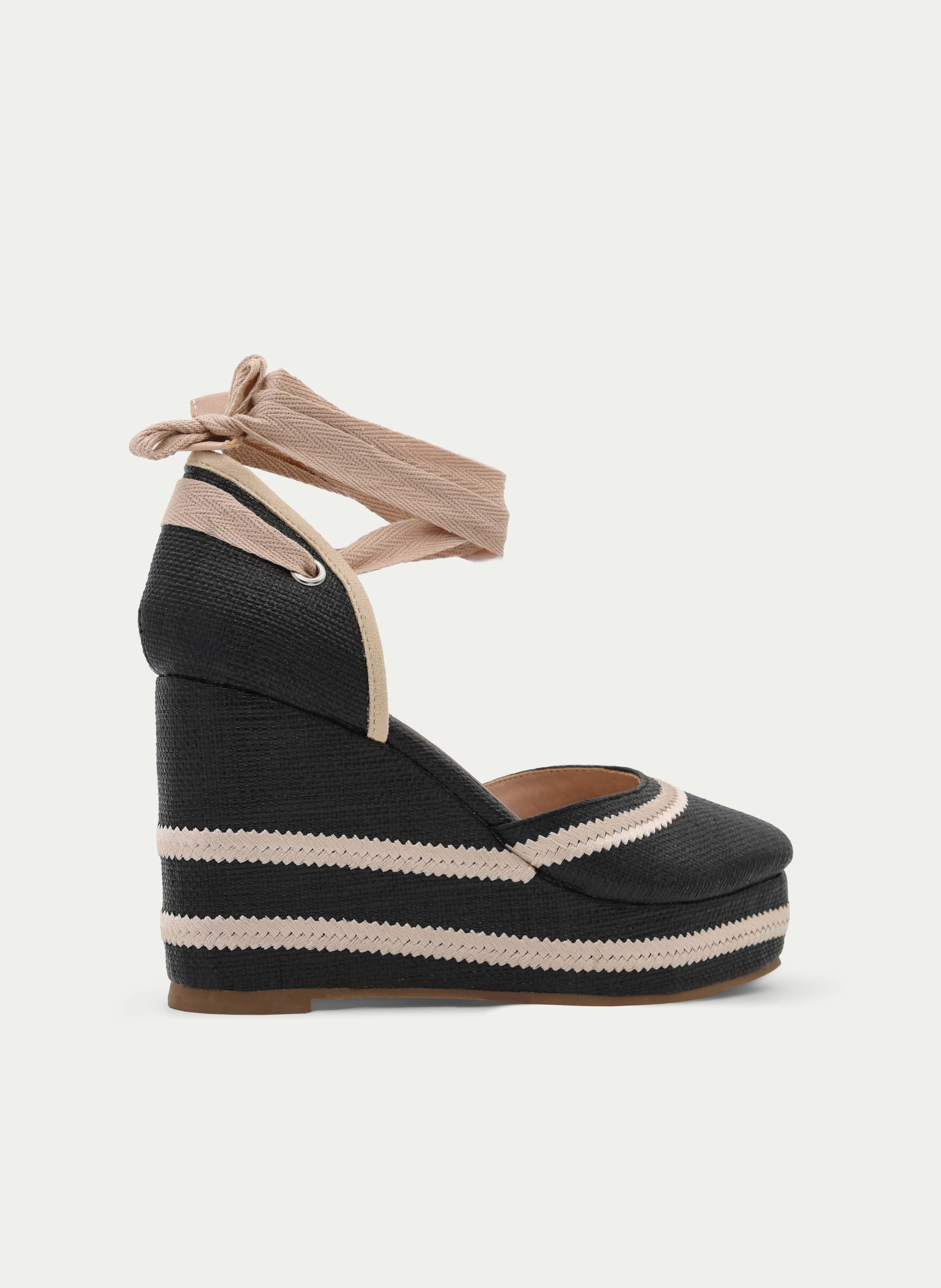 BLACK WEDGE SANDAL WITH BEIGE STRIPES AND TIE ANKLE STRAP