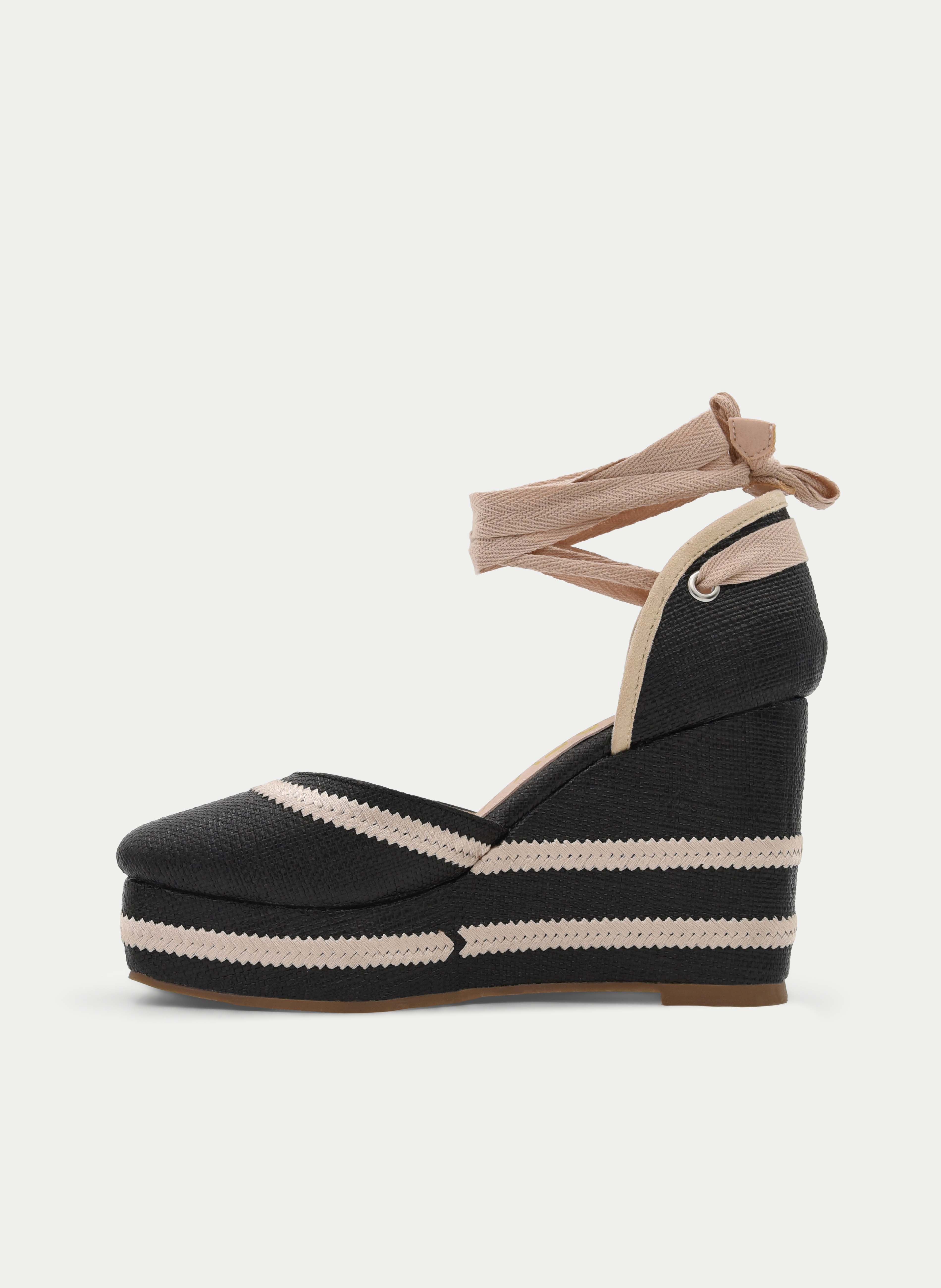 BLACK WEDGE SANDAL WITH BEIGE STRIPES AND TIE ANKLE STRAP