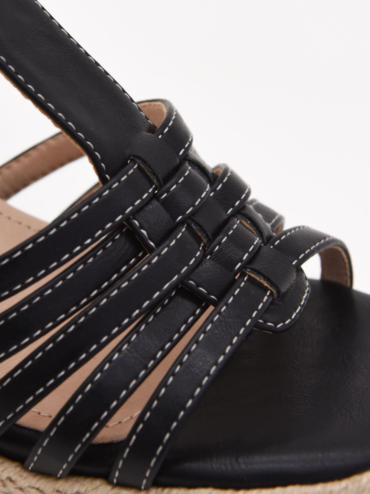 Sandalias de tacón negro con plataforma de yute