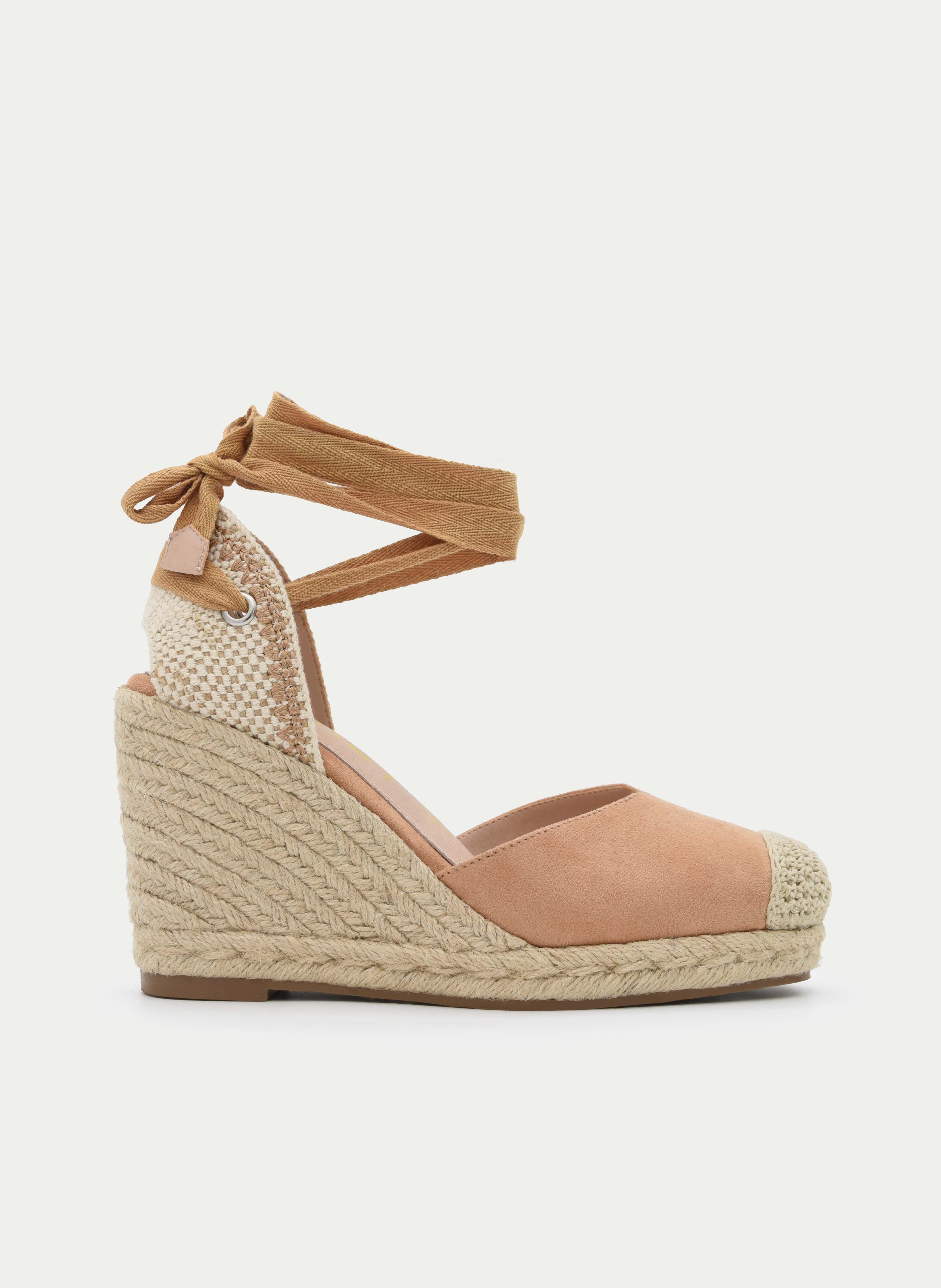 ALPARGATA CUÑA TAUPE CINTAS TOBILLERAS