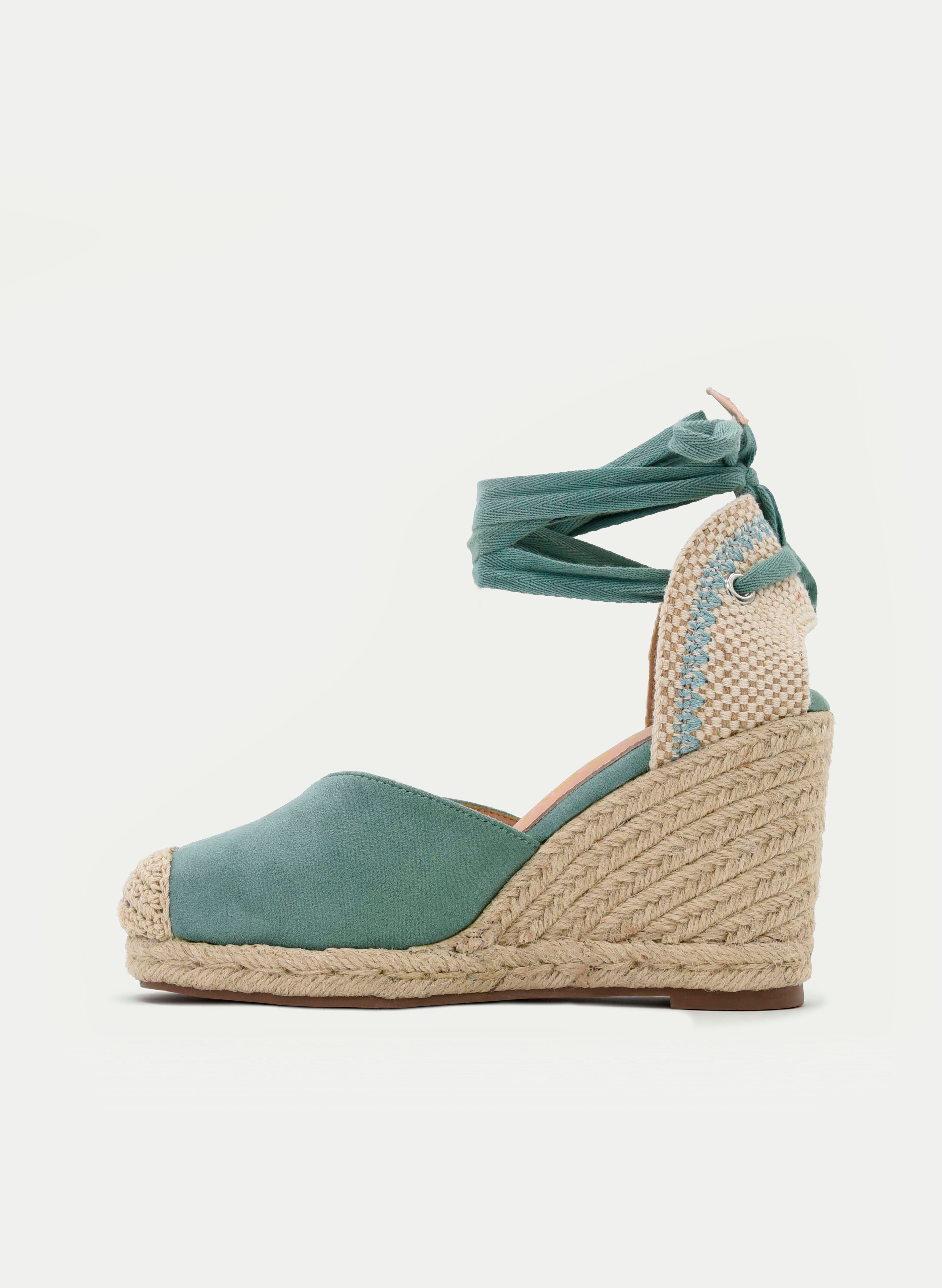 ALPARGATA CUÑA VERDE CON LAZADA