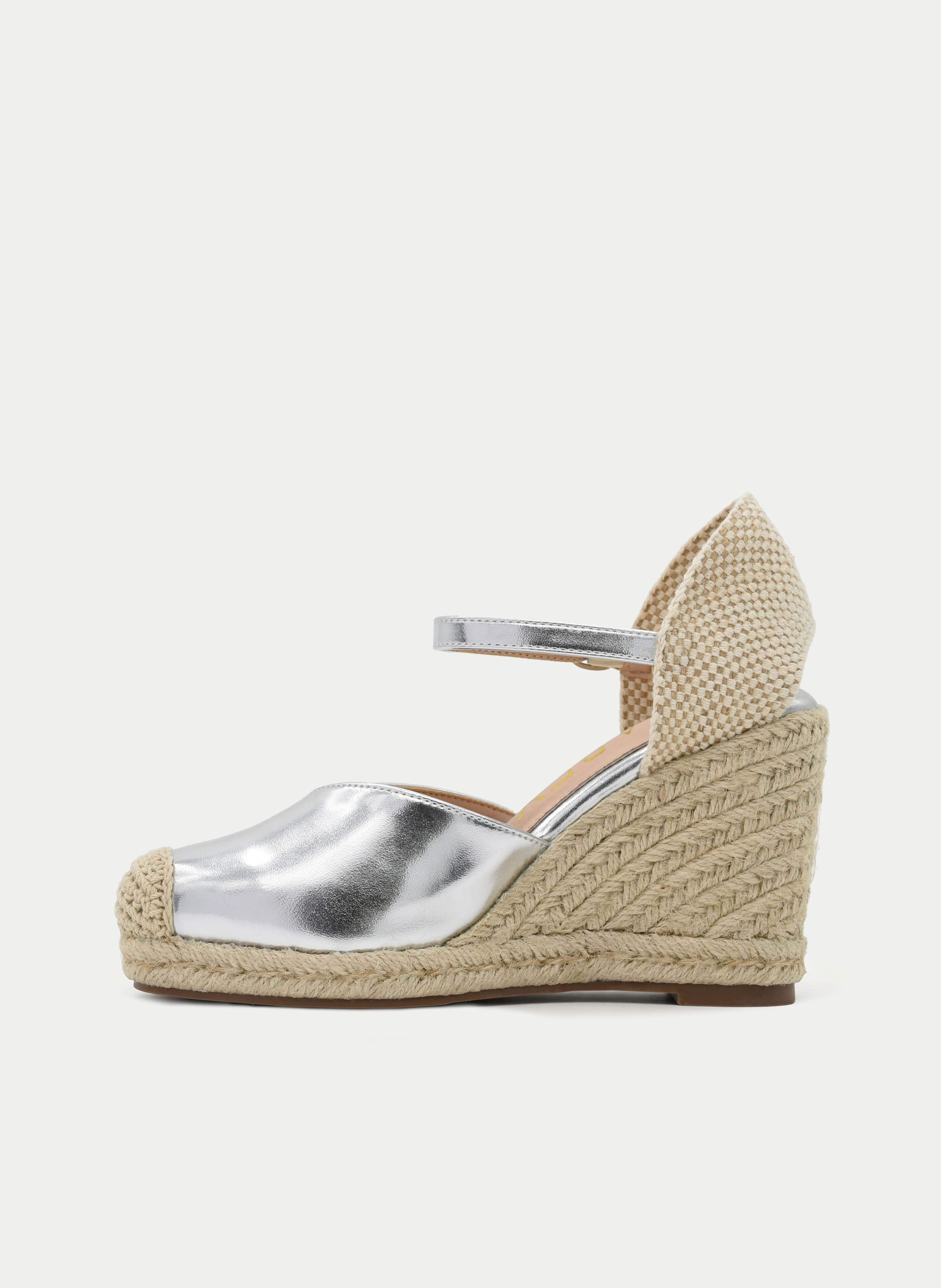SILVER CLOSED-TOE JUTE WEDGE SANDAL