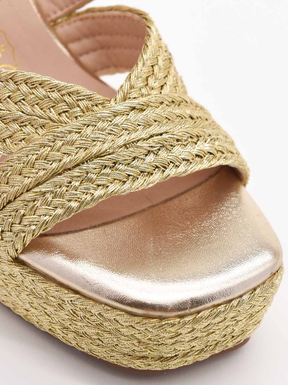 Natural jute wedge sandals with crossed straps