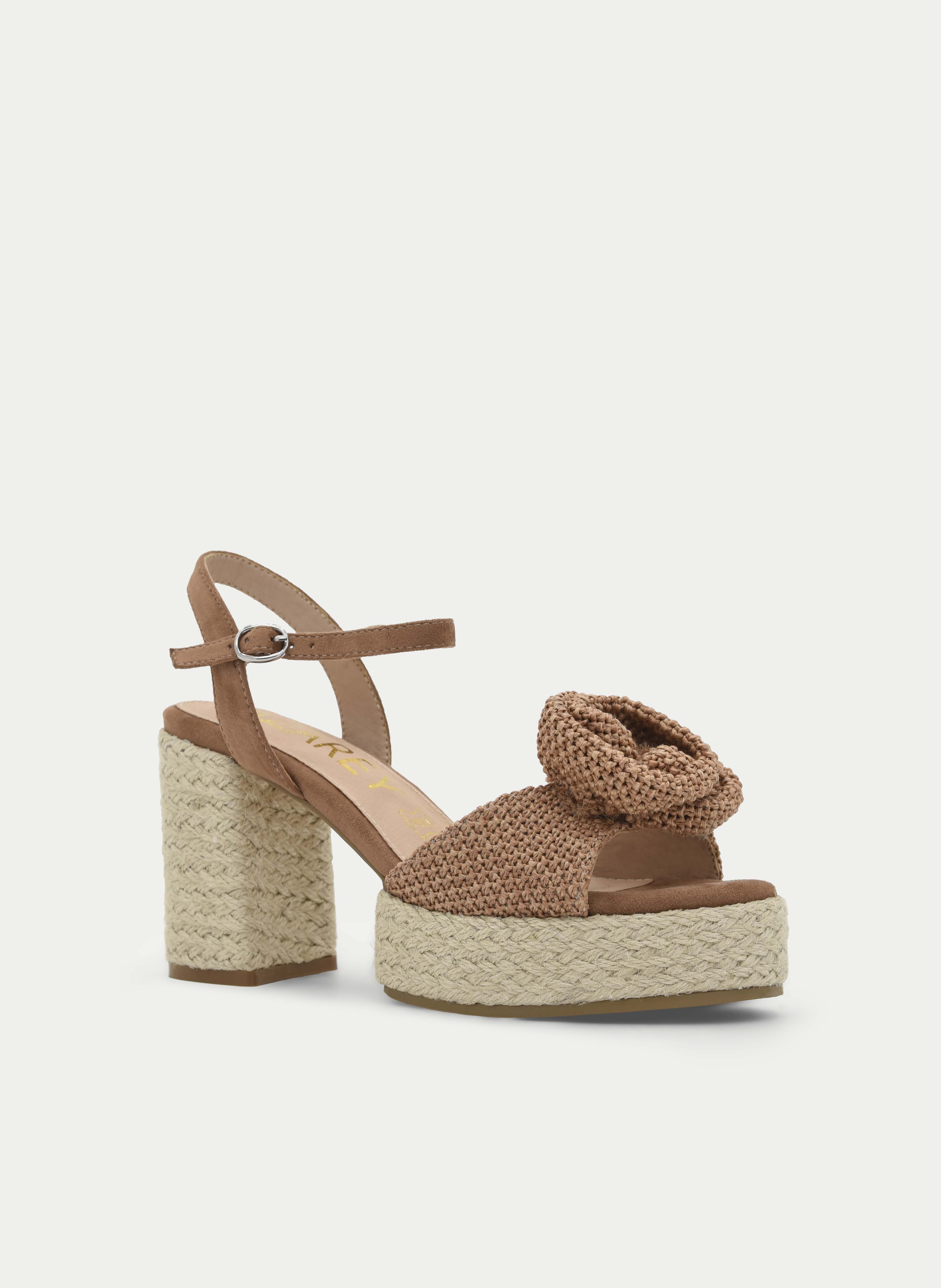 CAMEL JUTE FLOWER BLOCK HEEL SANDAL