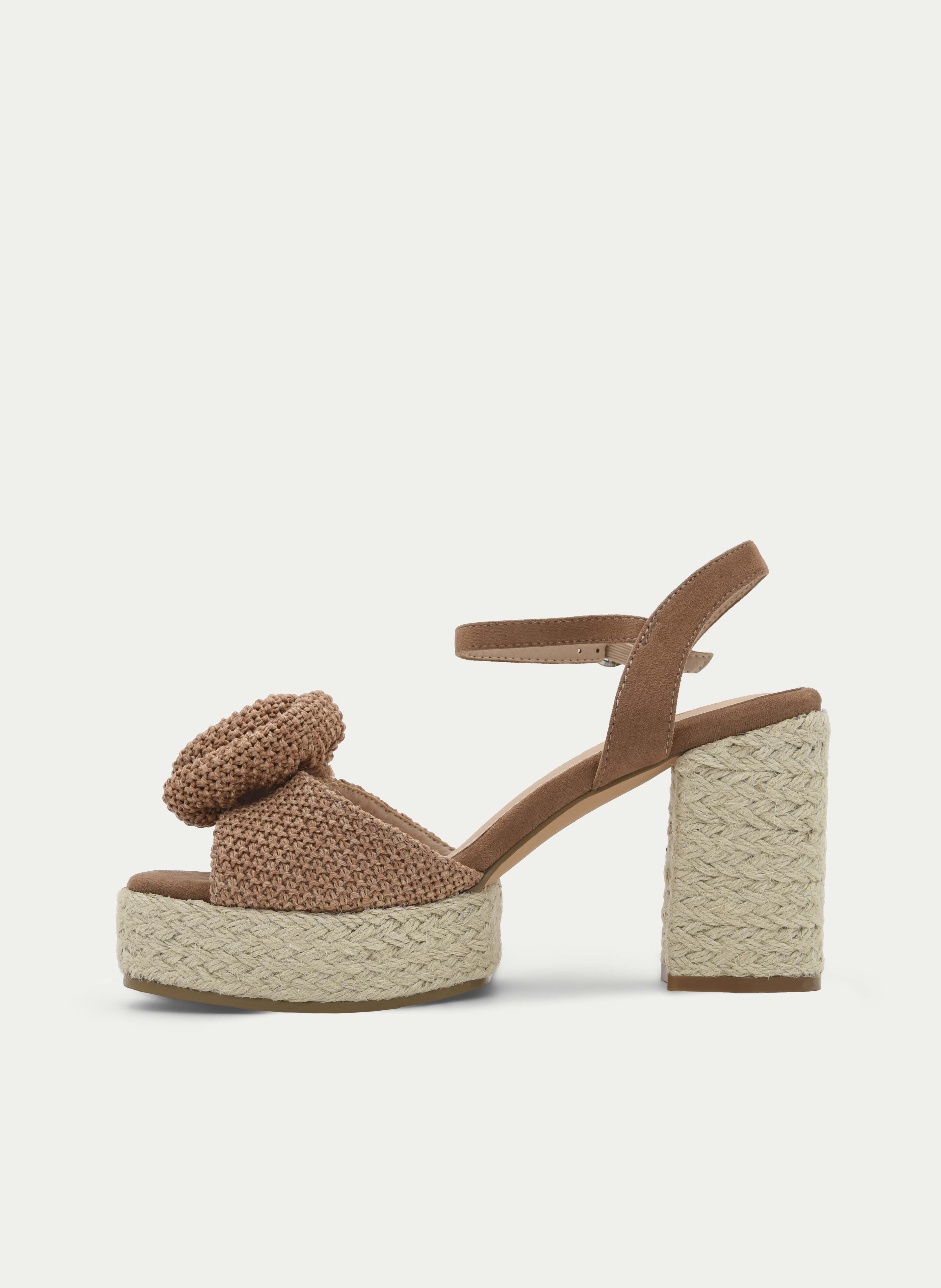 CAMEL JUTE FLOWER BLOCK HEEL SANDAL