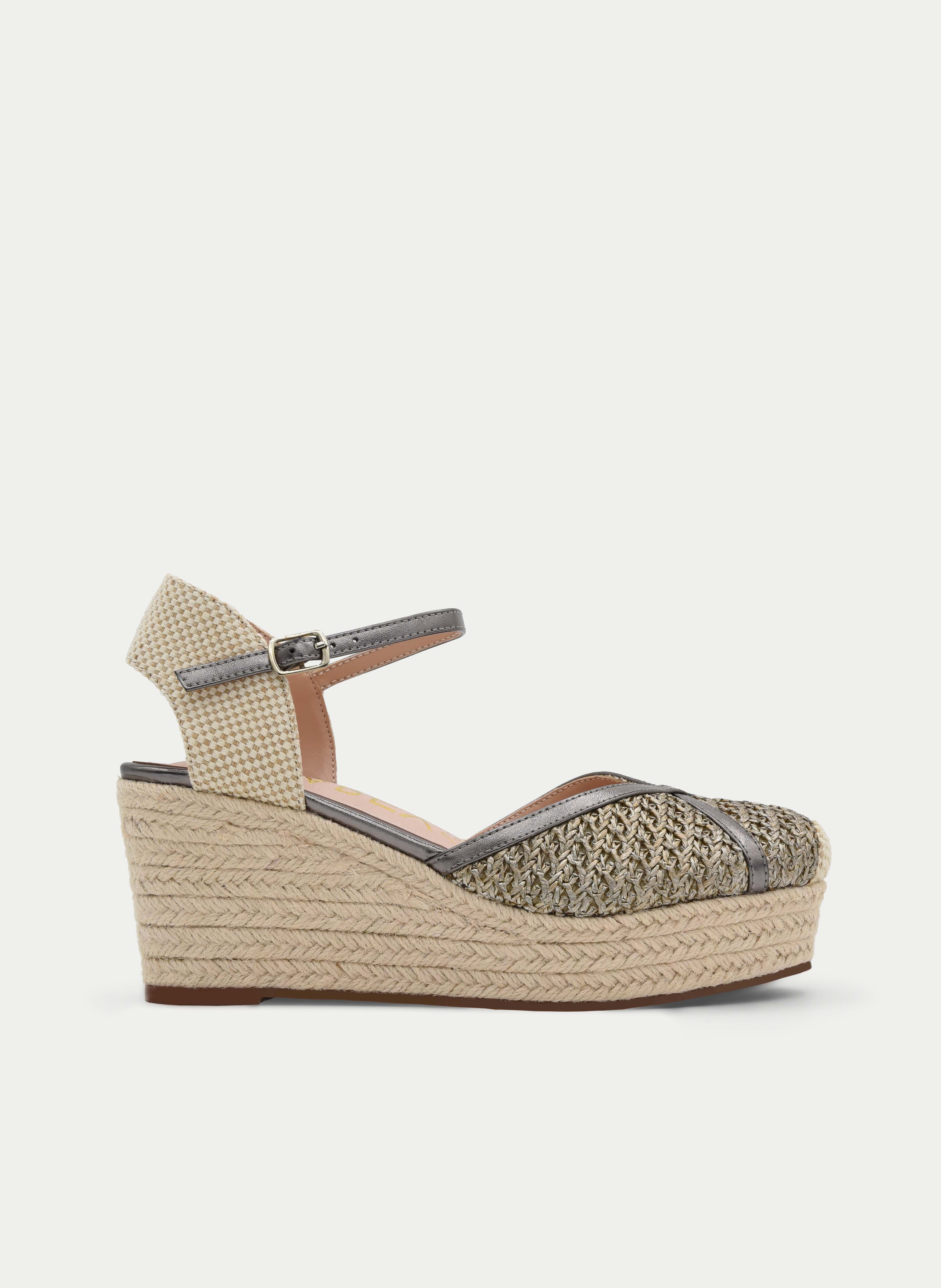 ALPARGATA CUÑA BEIGE Y PLOMO METALIZADO