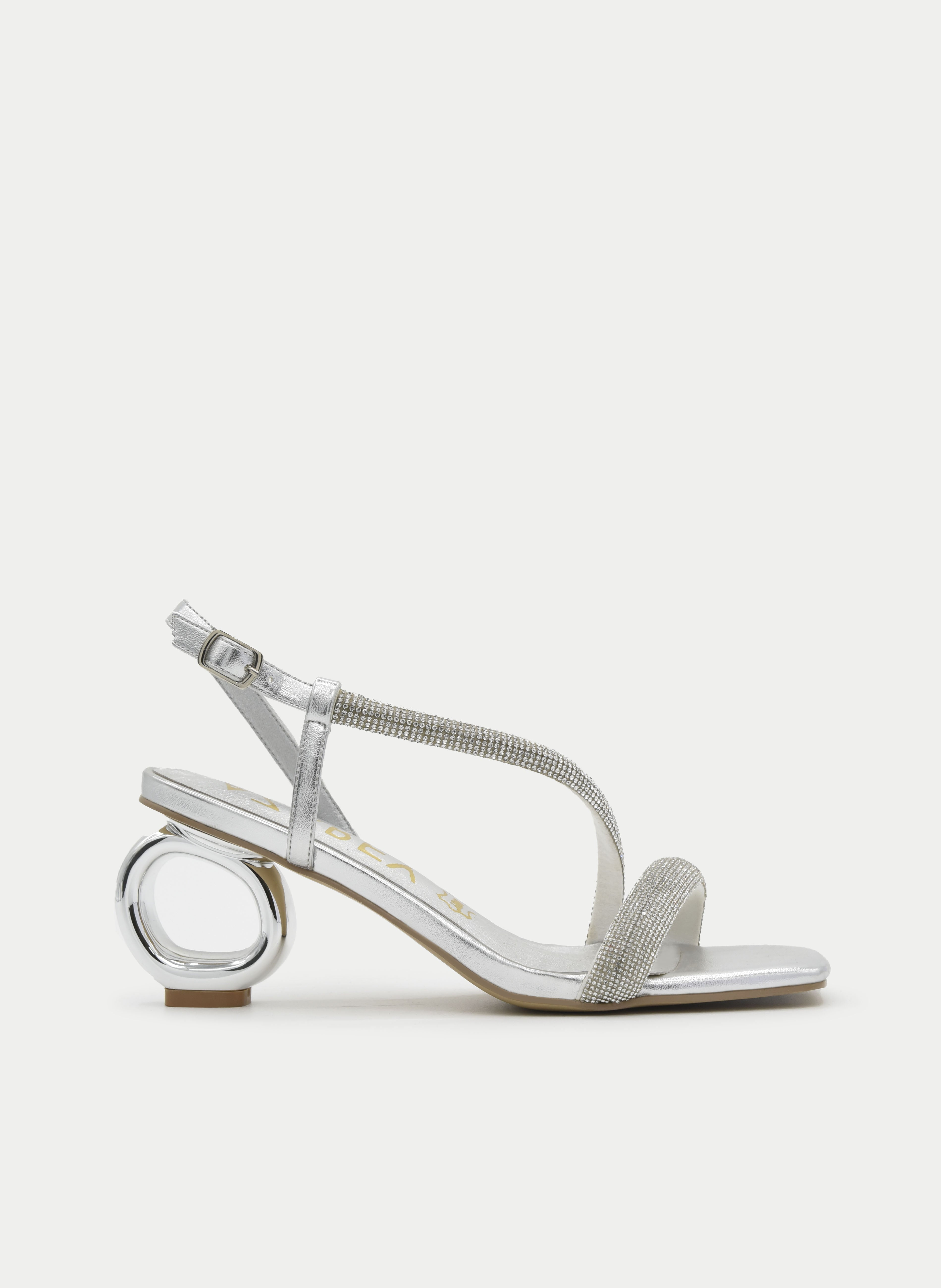 SILVER SANDAL WITH CIRCULAR RHINESTONE JEWEL HEEL
