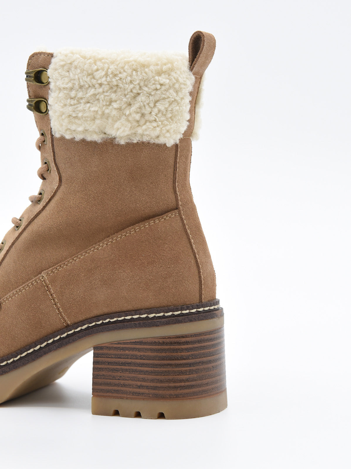 BOTINES MOCHA CON FORRO DE BORREGUITO DE NYREX