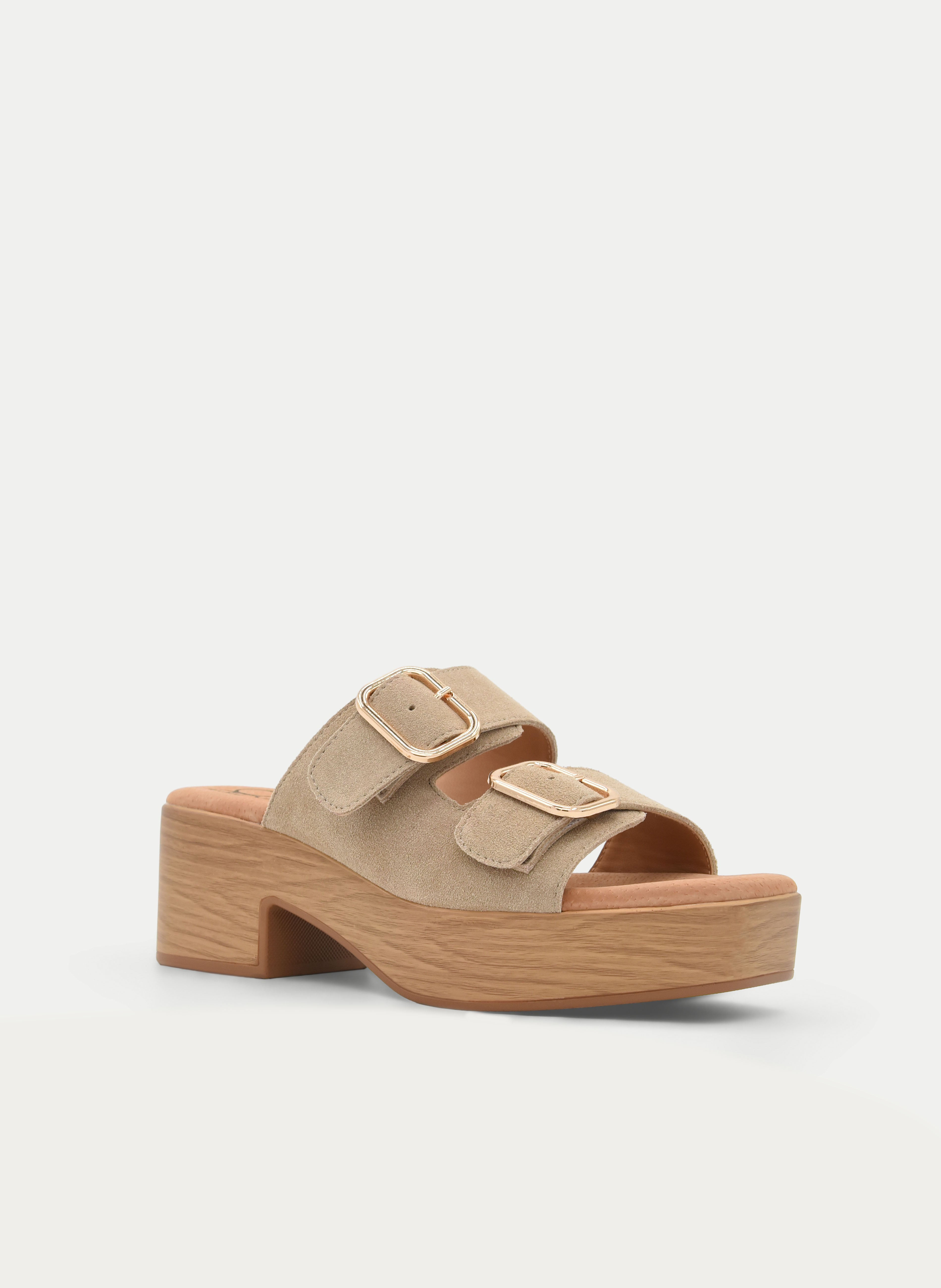 BEIGE LEATHER SANDAL WITH BLOCK HEEL AND GOLD BUCKLES