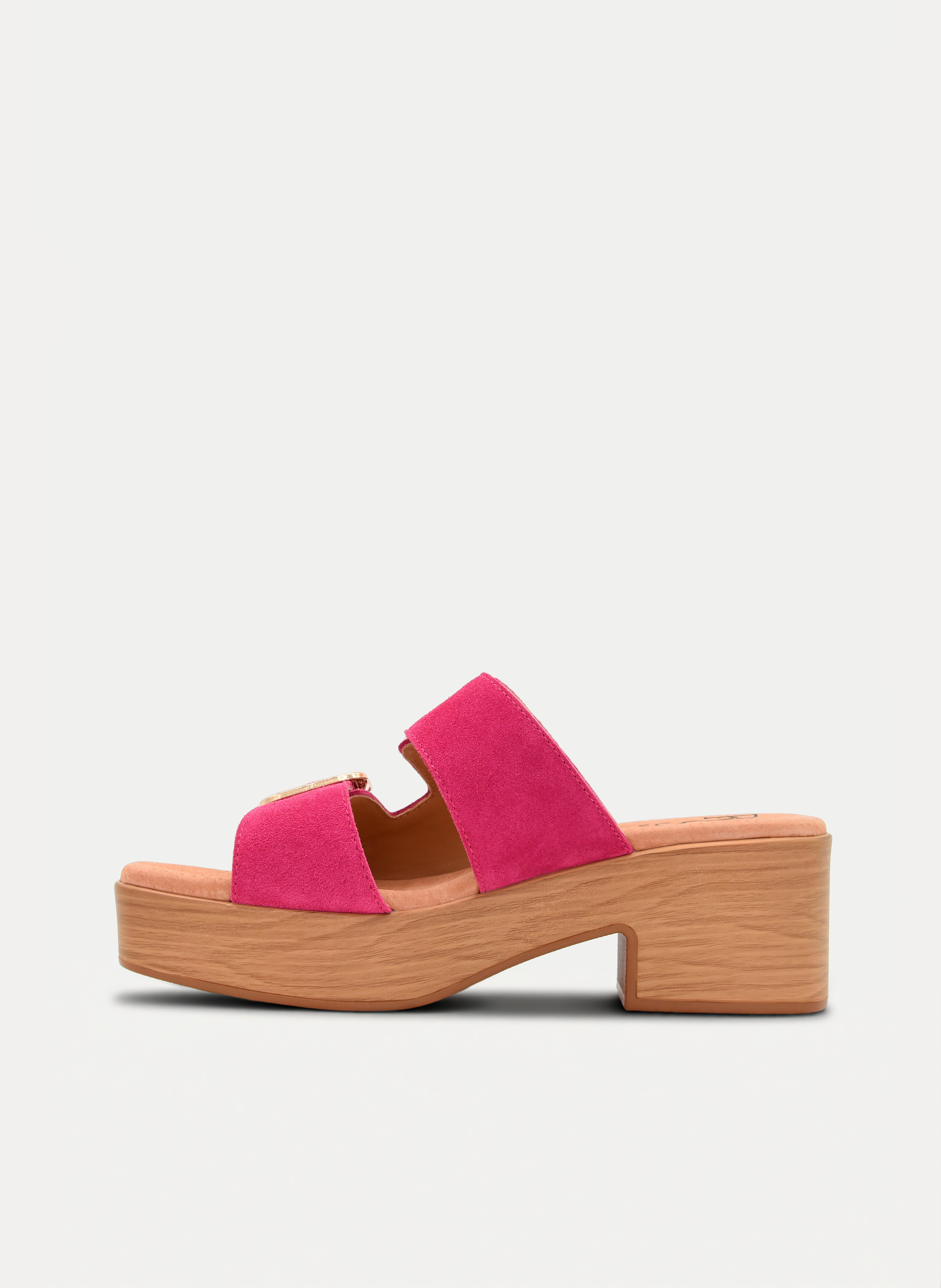 SANDALIA DE PIEL FUCSIA CON TACÓN ANCHO Y HEBILLAS