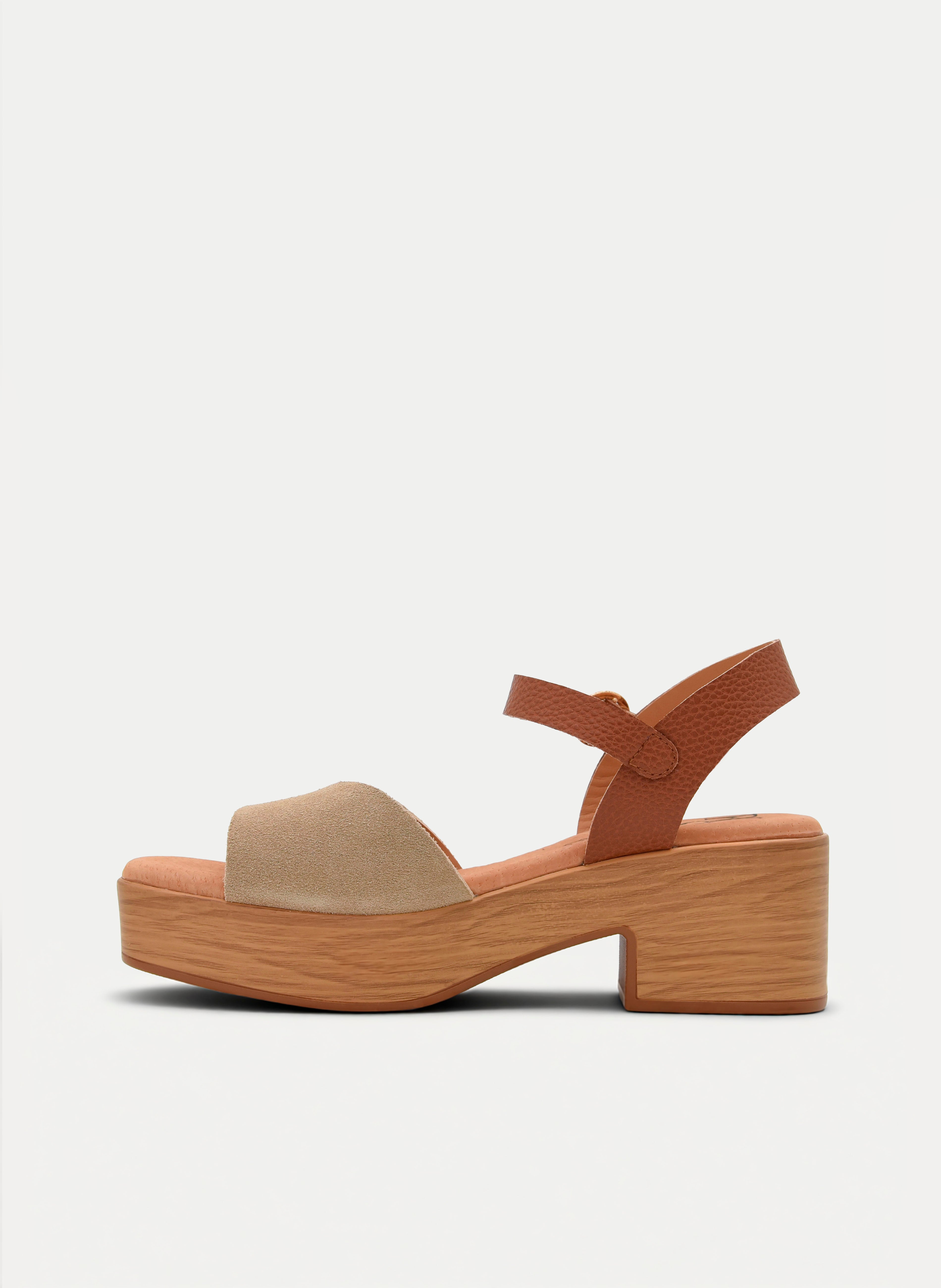 SANDALIAS DE TACÓN ANCHO BEIGE Y CUERO DE PIEL