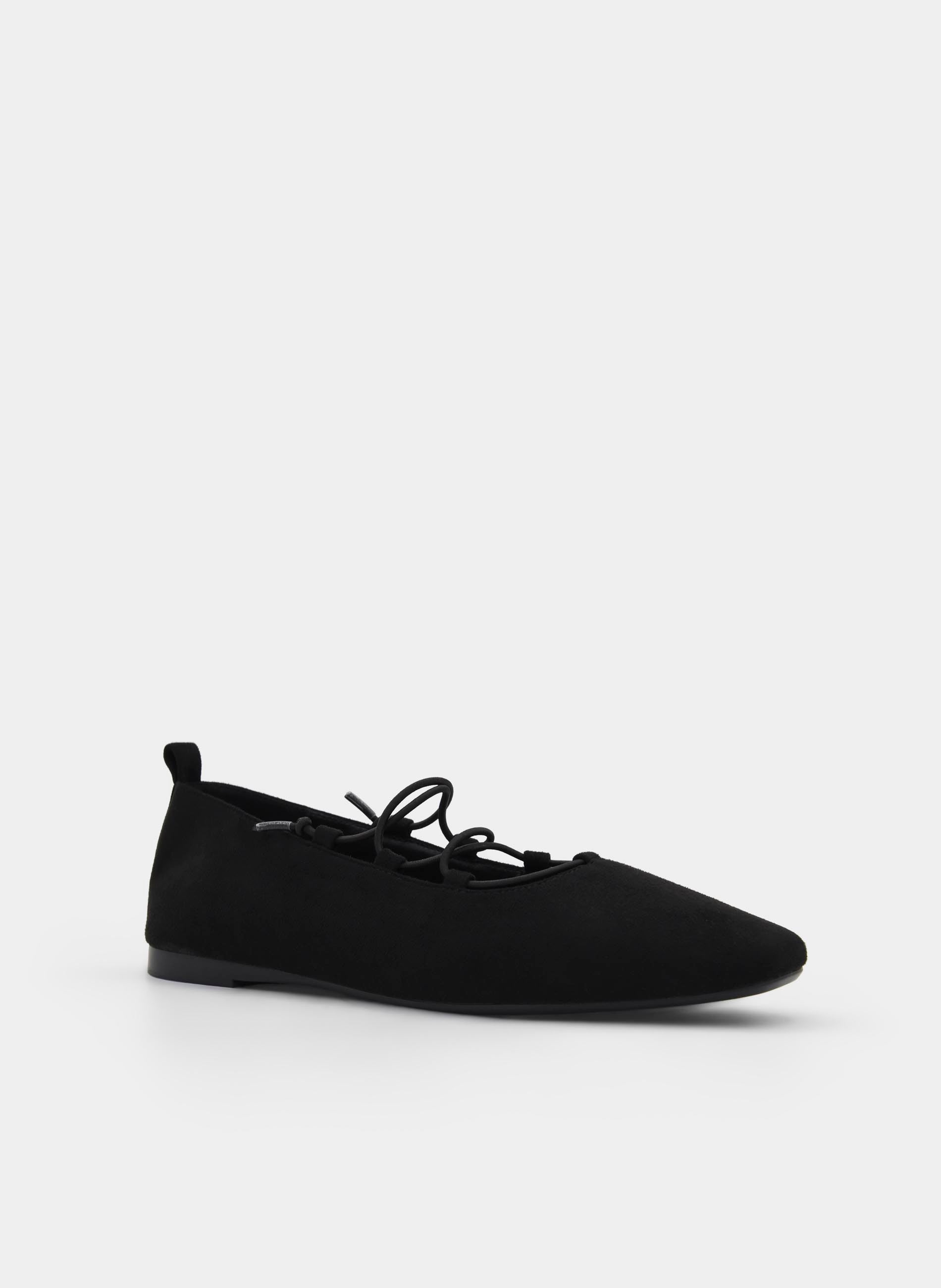 BLACK BALLERINA WITH ADJUSTABLE LACES