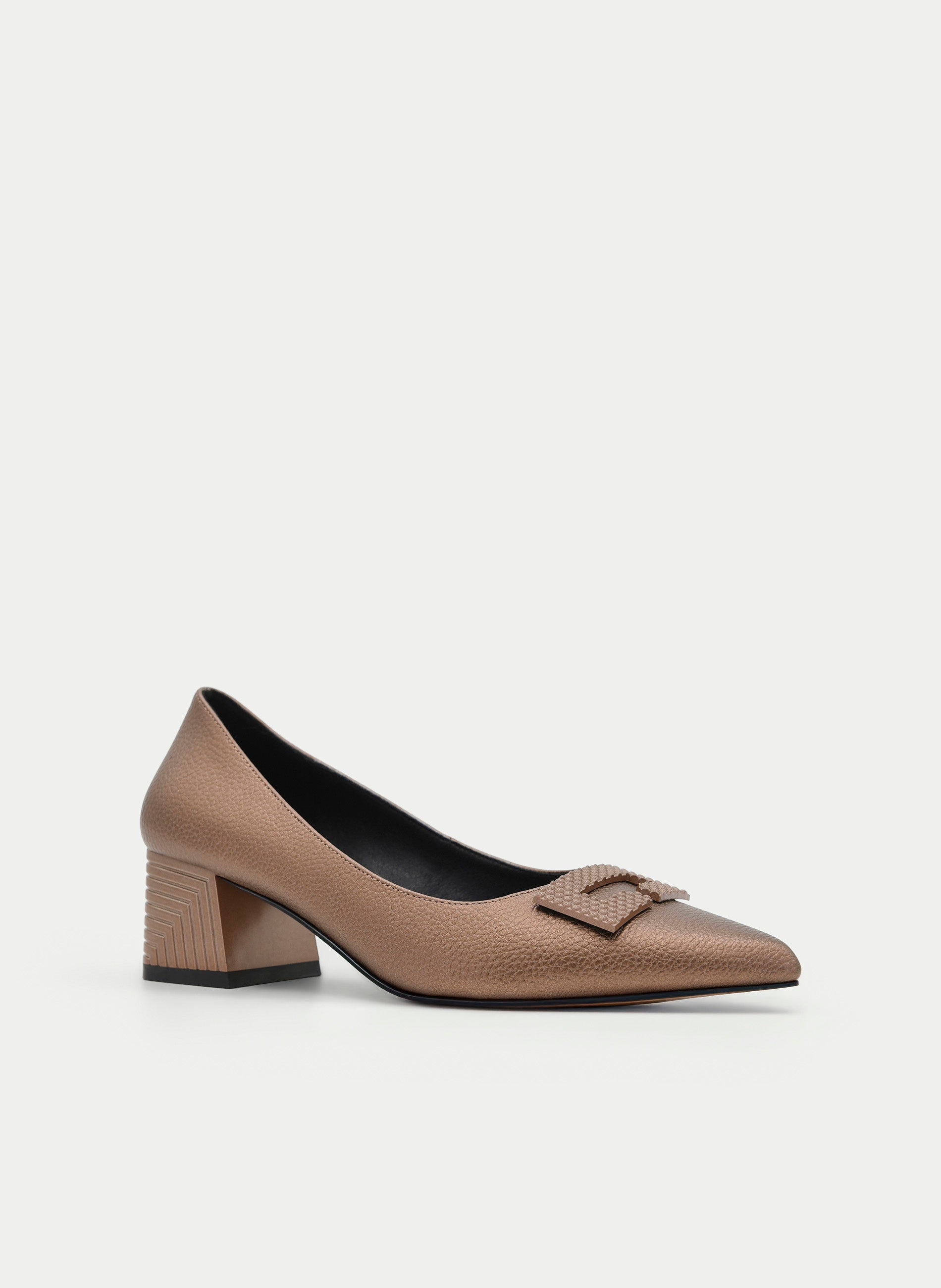 BRONZE HEEL COURT SHOE WITH GEOMETRIC ORNAMENT