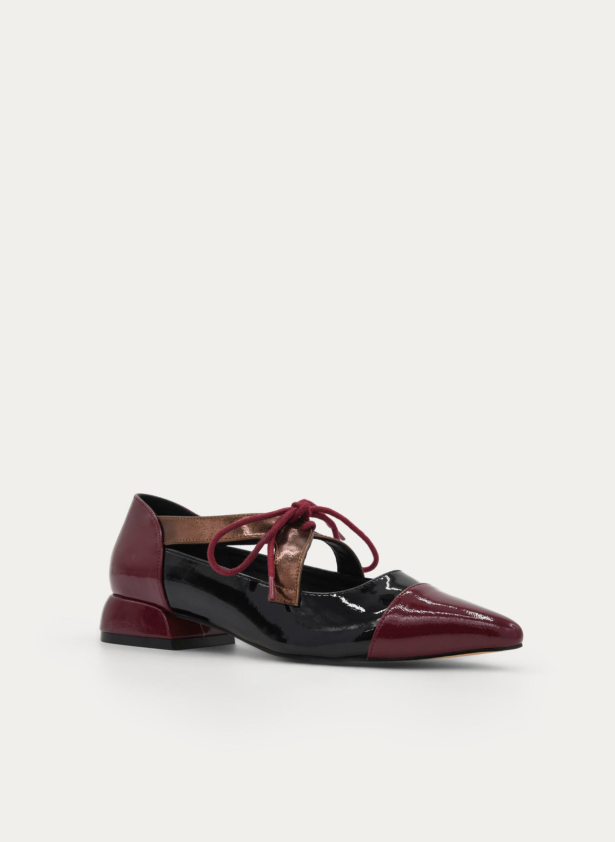 LOW HEEL MARY JANE SHOES BURGUNDY AND BLACK