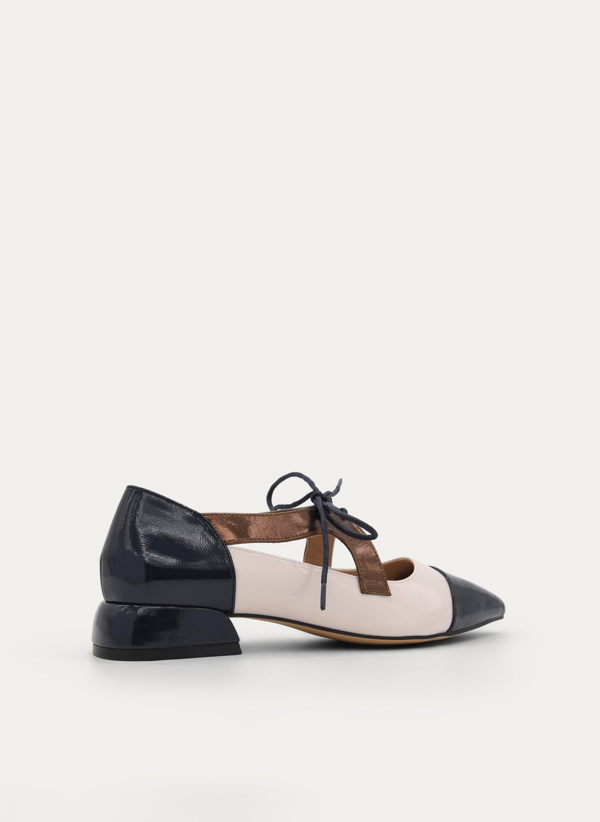 ZAPATO MARY JANE MARINO Y BEIGE TACÓN BAJO
