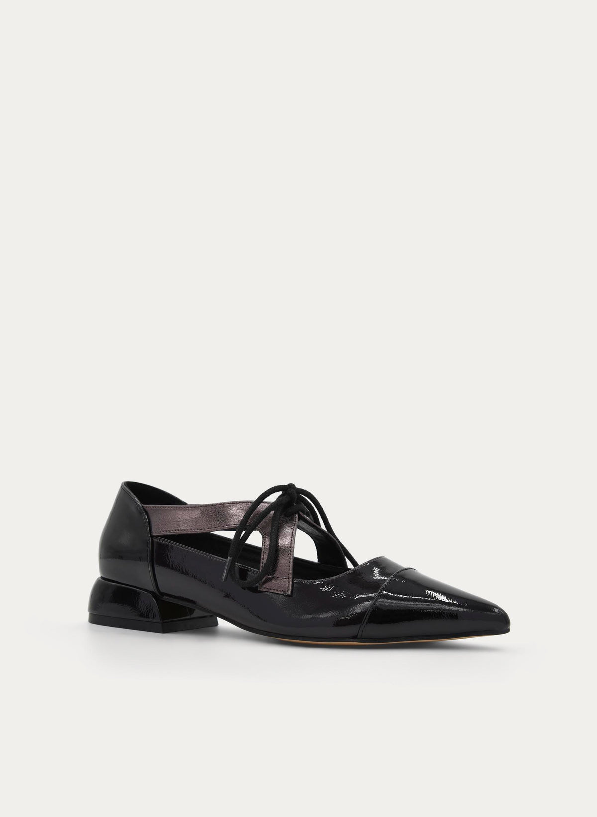 BLACK LOW HEEL MARY JANE SHOE