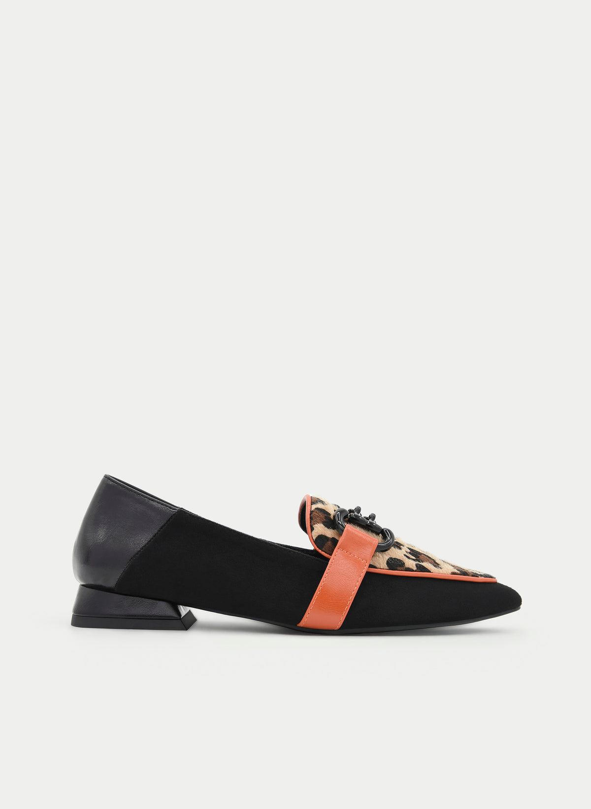 BLACK LOAFER AND ANIMAL PRINT WITH CHAIN