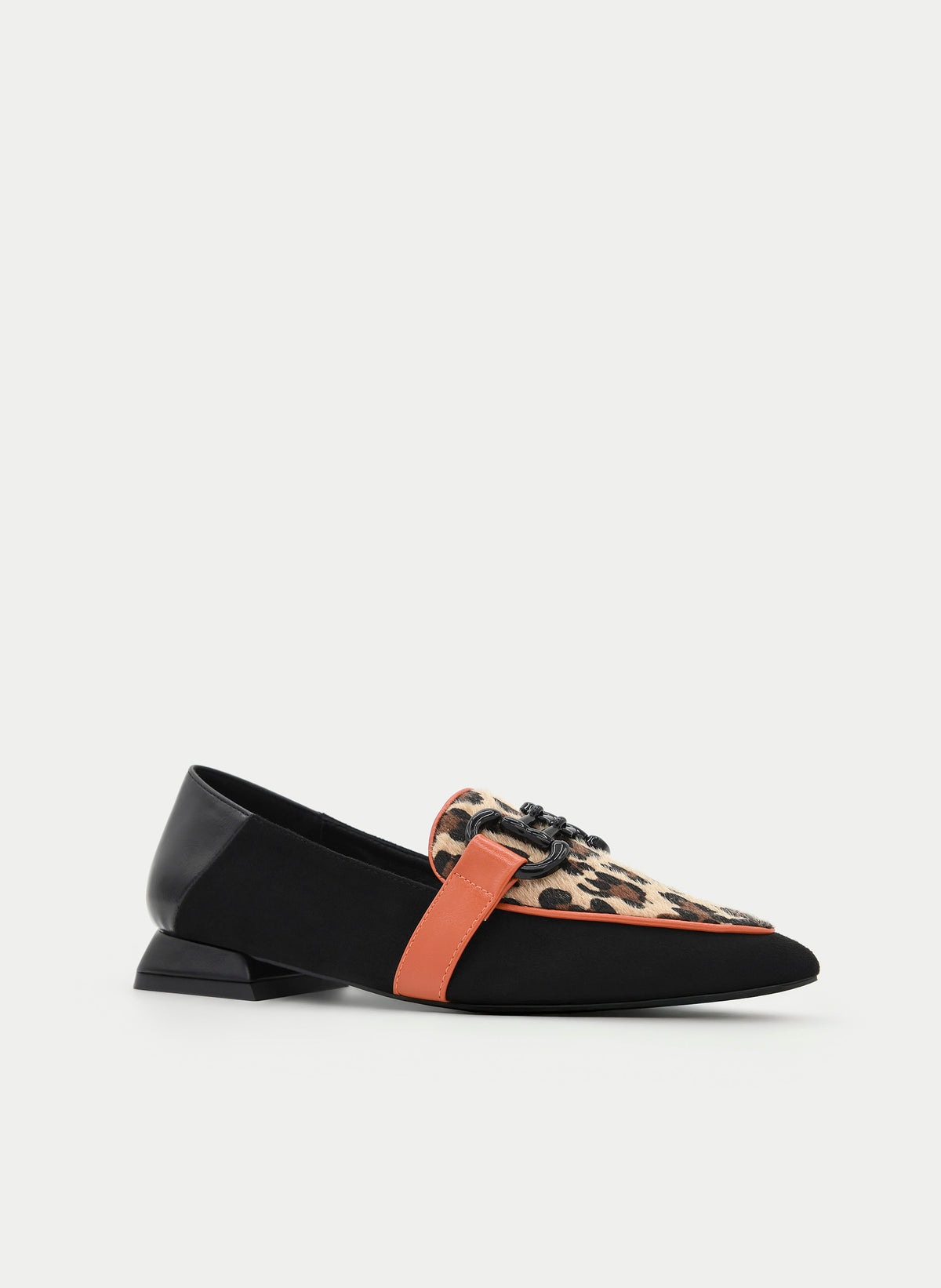BLACK LOAFER AND ANIMAL PRINT WITH CHAIN