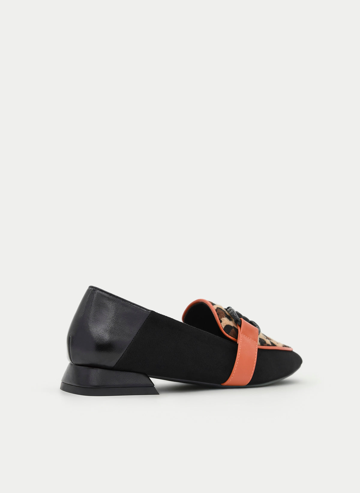BLACK LOAFER AND ANIMAL PRINT WITH CHAIN