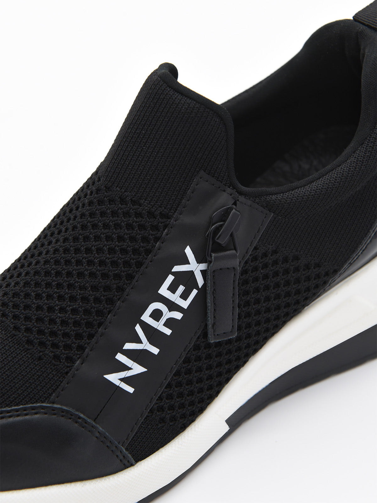 ZAPATILLA NEGRA TRANSPIRABLE DE NYREX