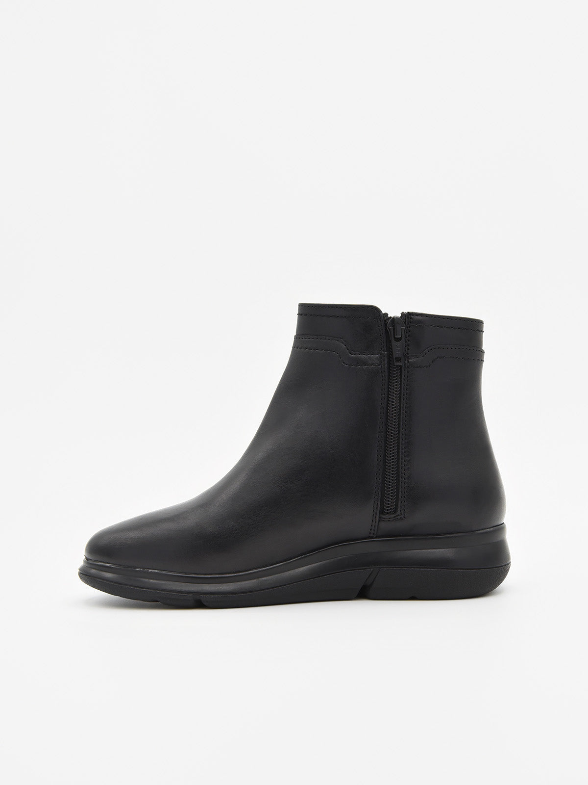 Black ankle boot with elasticated side panel