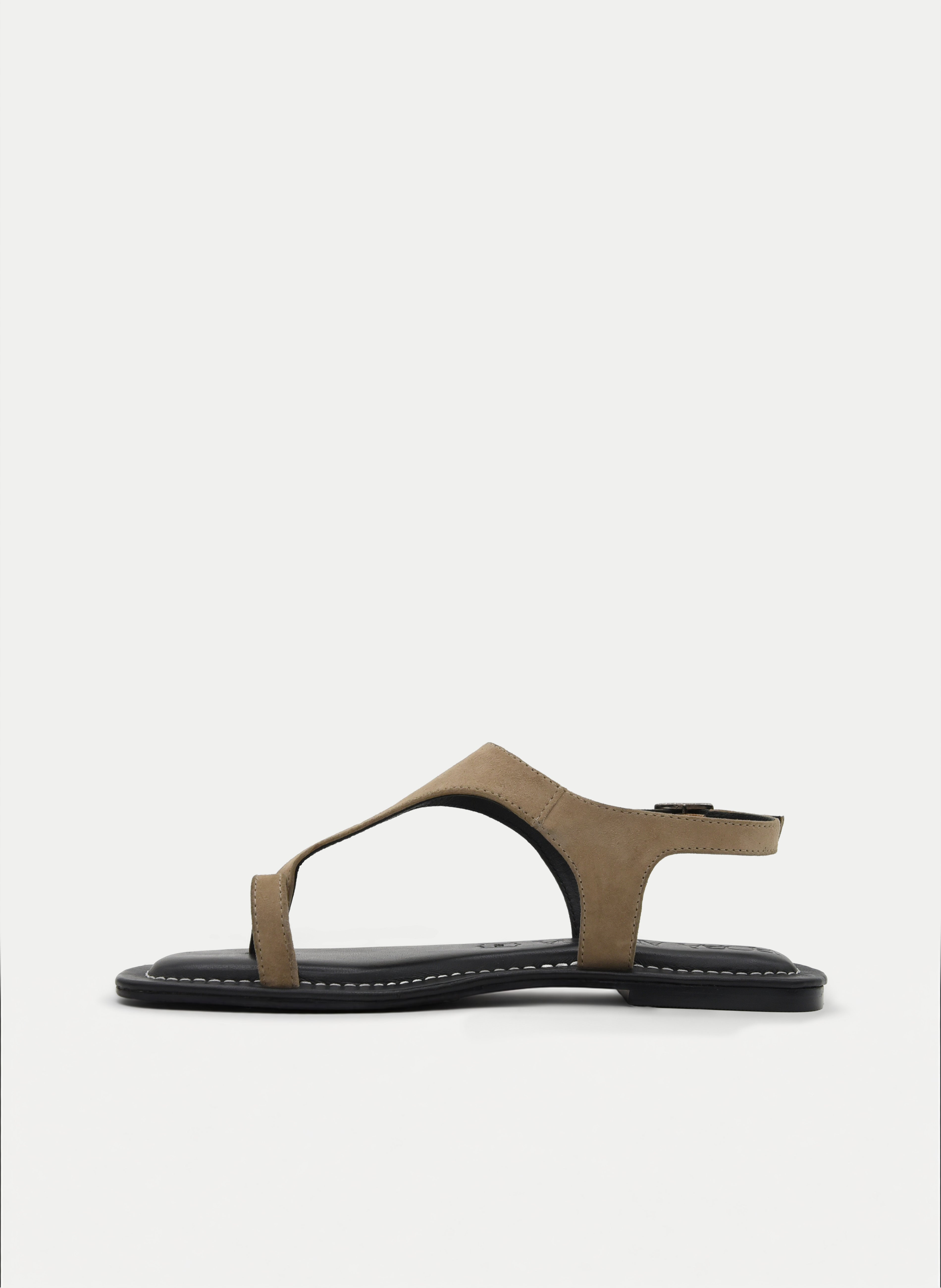 SANDALIA DE PIEL PLANA BEIGE CON TIRA EN T DE ROSA AMADA
